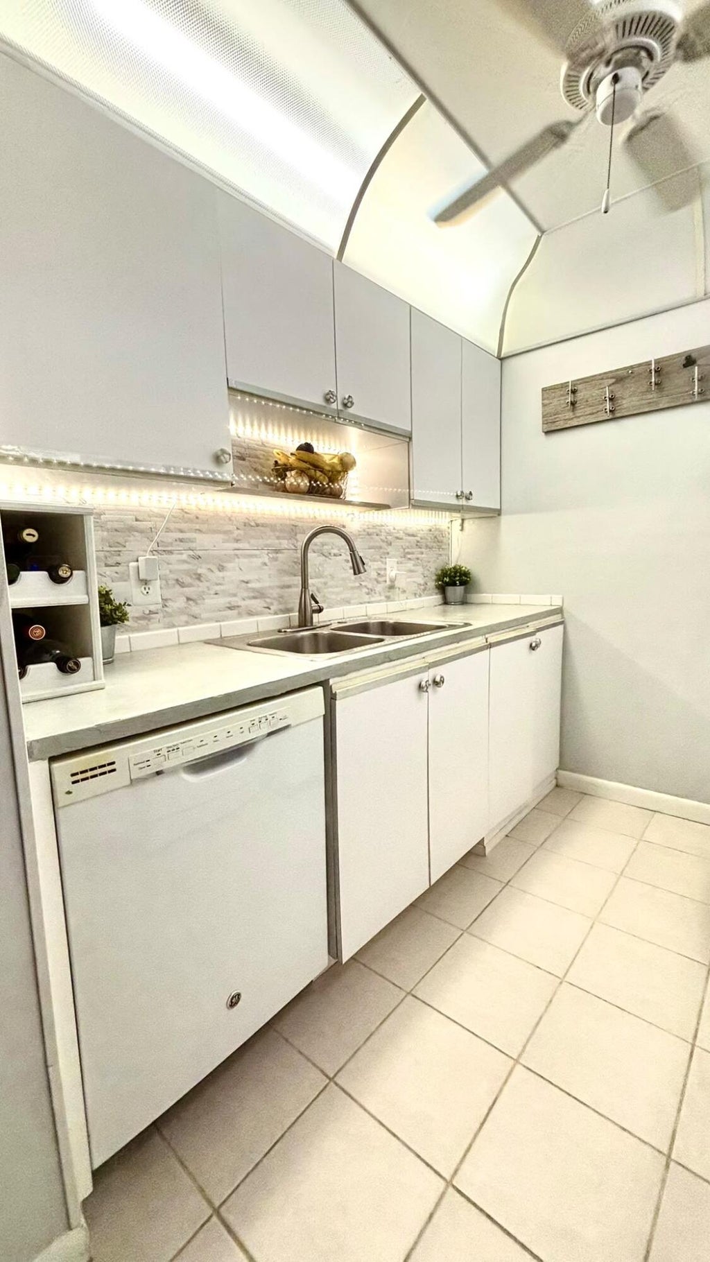 Photo of 2 NEWPORT A Drive #2, Deerfield Beach, FL 33442 (MLS # B26086489)