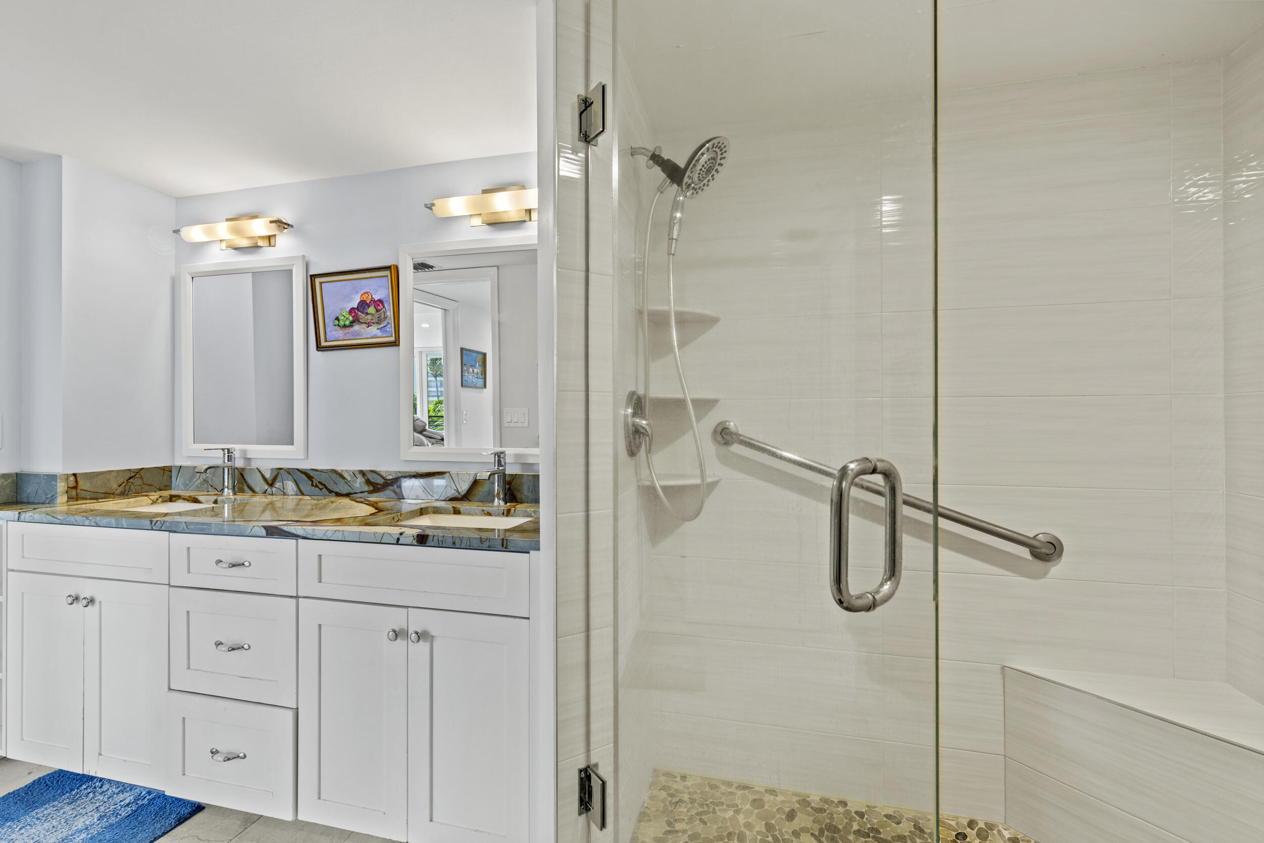 MAYFAIR HOUSE CONDO - Residential