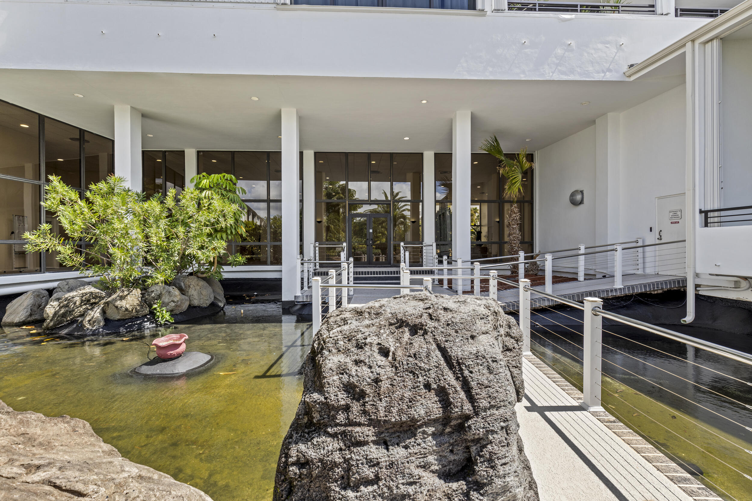 MAYFAIR HOUSE CONDO - Residential