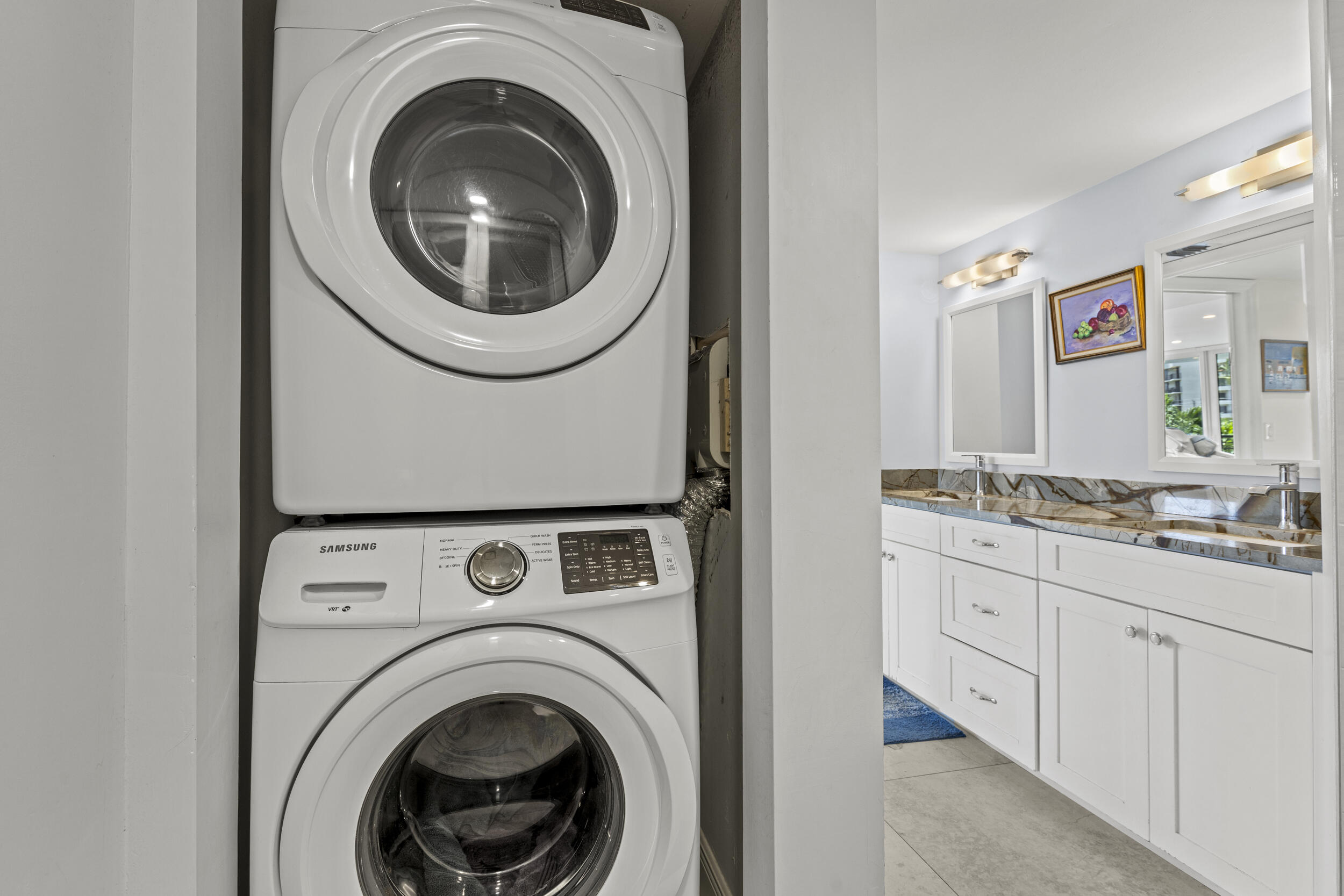 MAYFAIR HOUSE CONDO - Residential