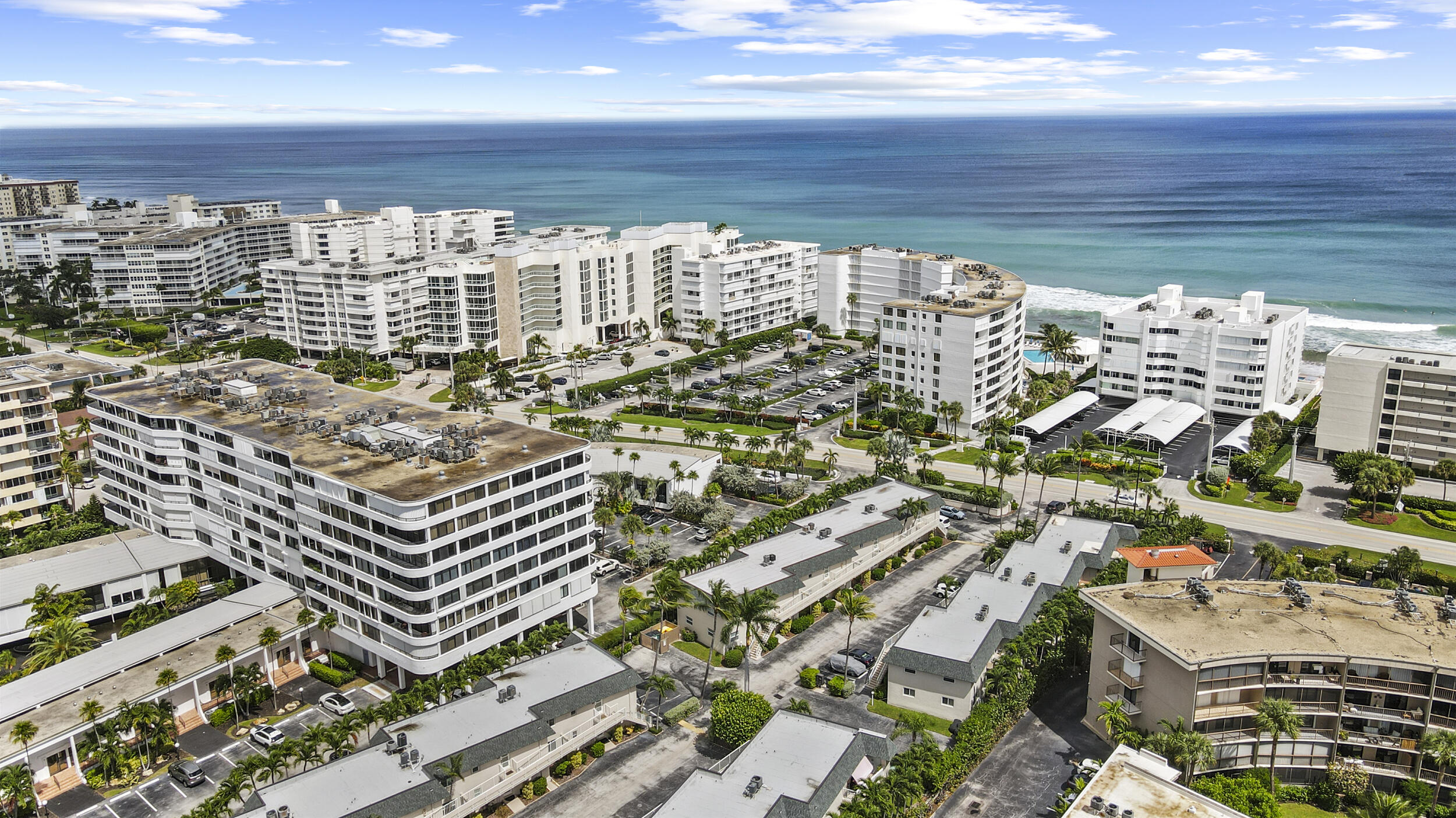 MAYFAIR HOUSE CONDO - Residential