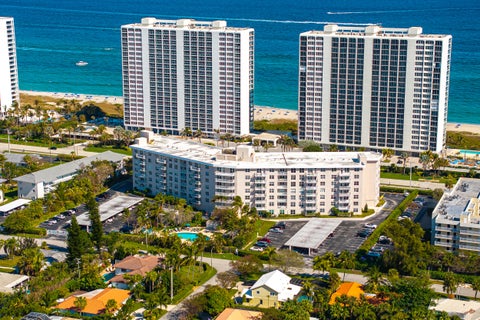 Photo of 2851 S Ocean Boulevard #7s, Boca Raton, FL 33432 (MLS # B26037063)