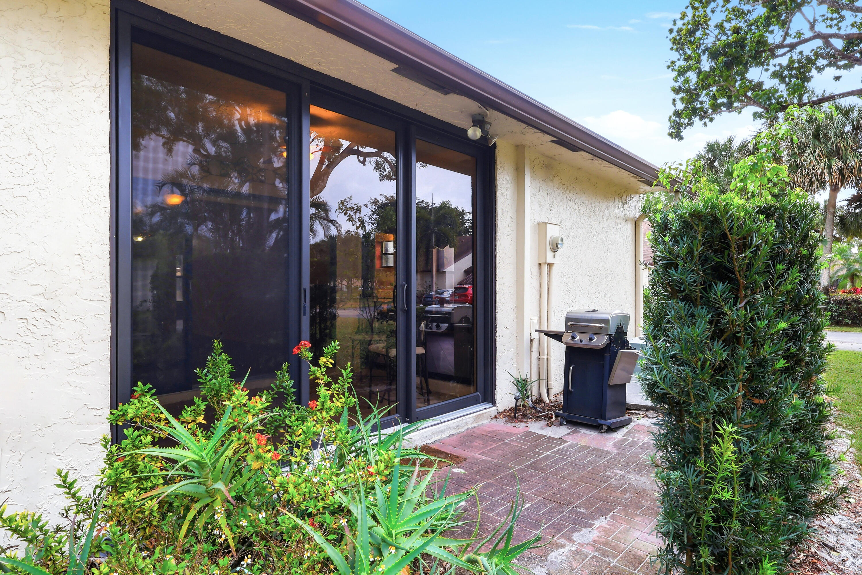 VILLAS OF WILLOW BEND - Residential