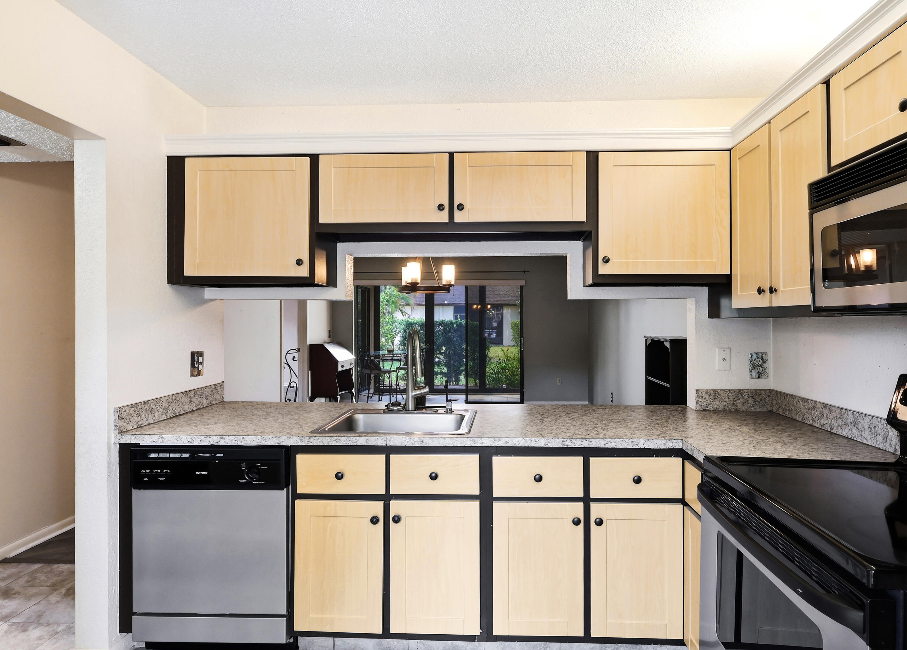 VILLAS OF WILLOW BEND - Residential