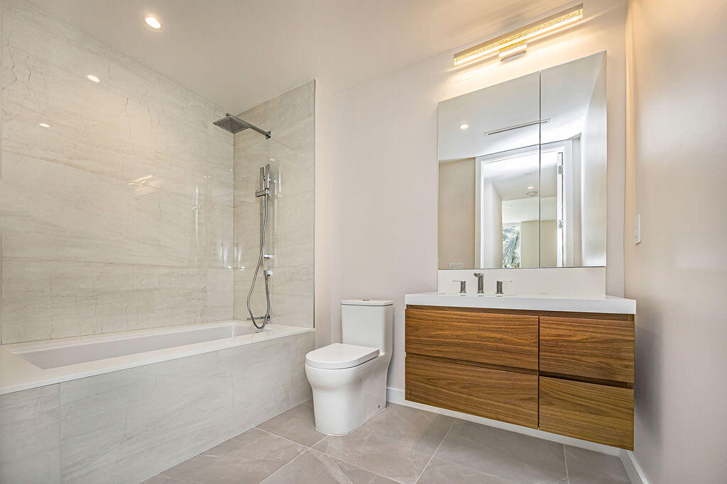 ALINA BOCA RTON CONDO - Residential