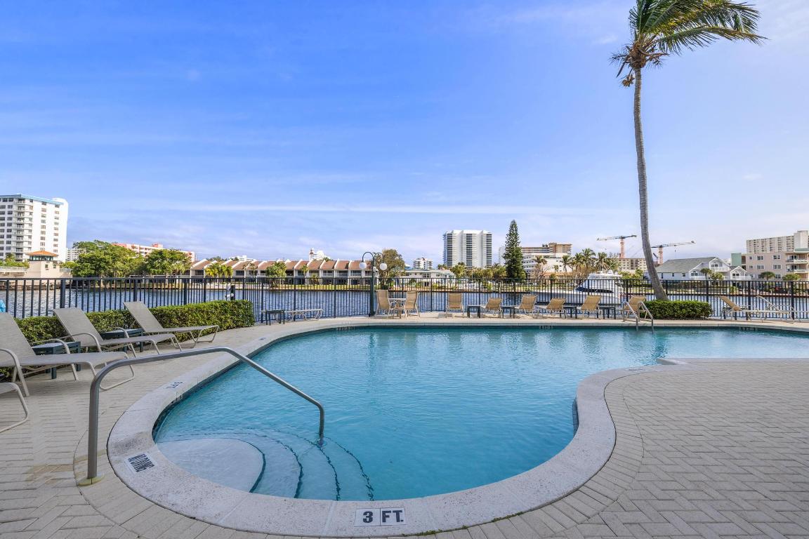 POINTE @ POMPANO BEACH CONDO - Residential