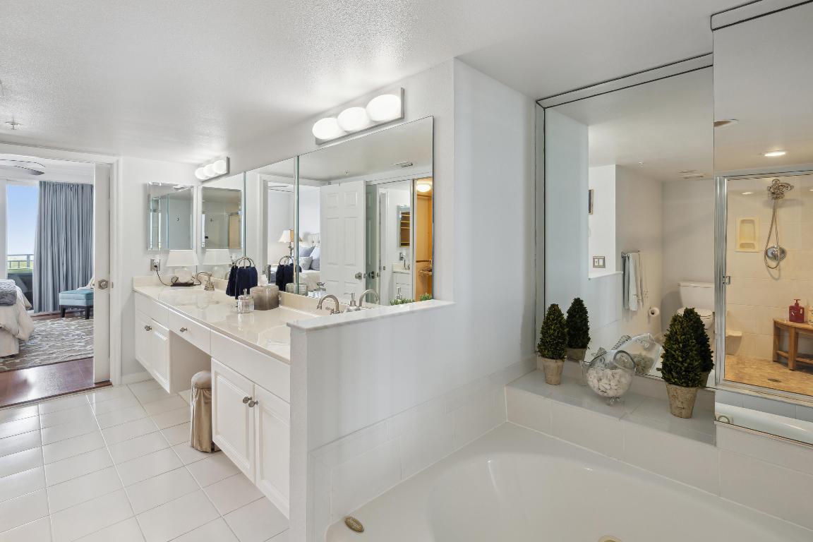 POINTE @ POMPANO BEACH CONDO - Residential