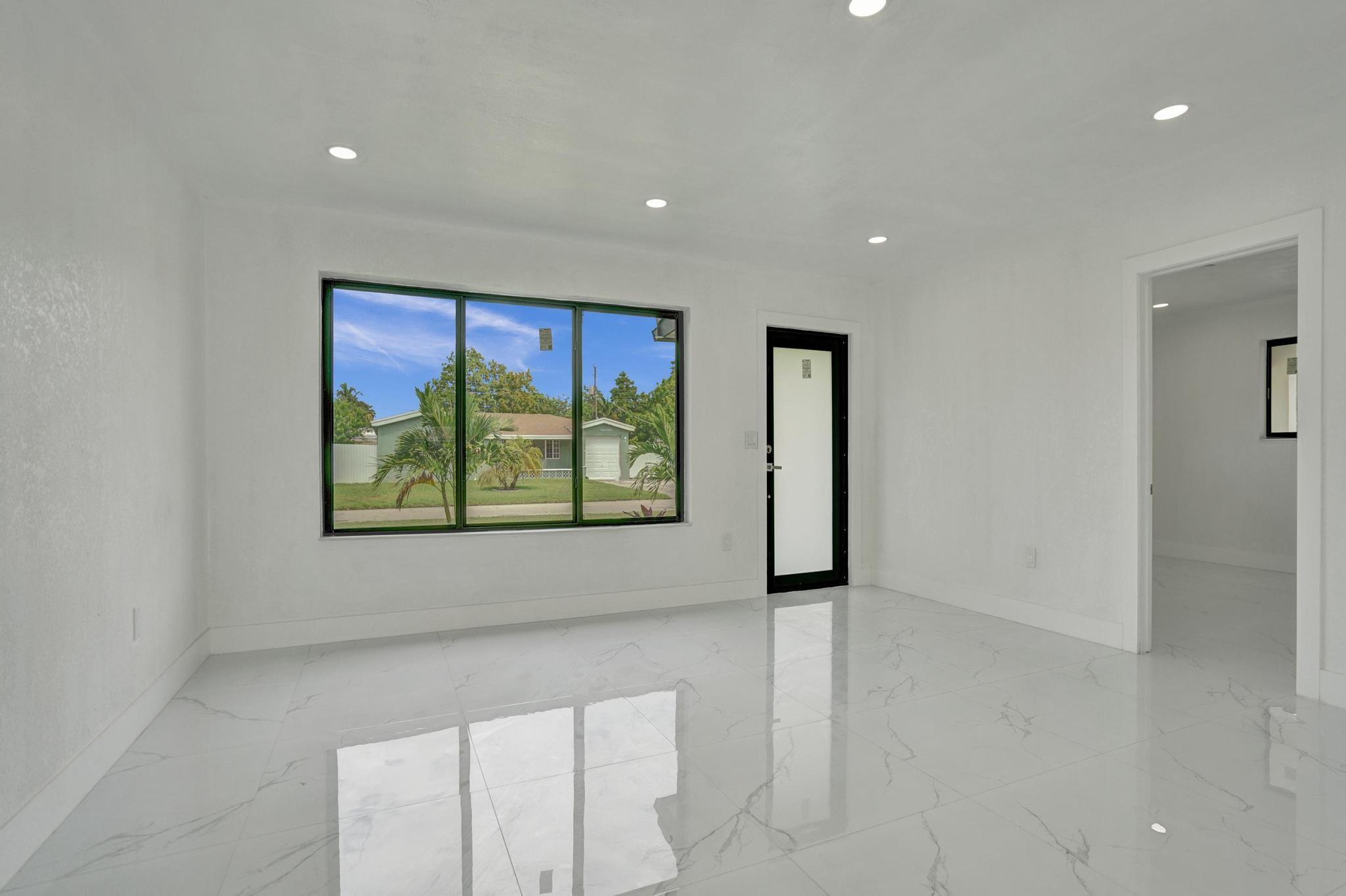 2301 Alcazar Dr