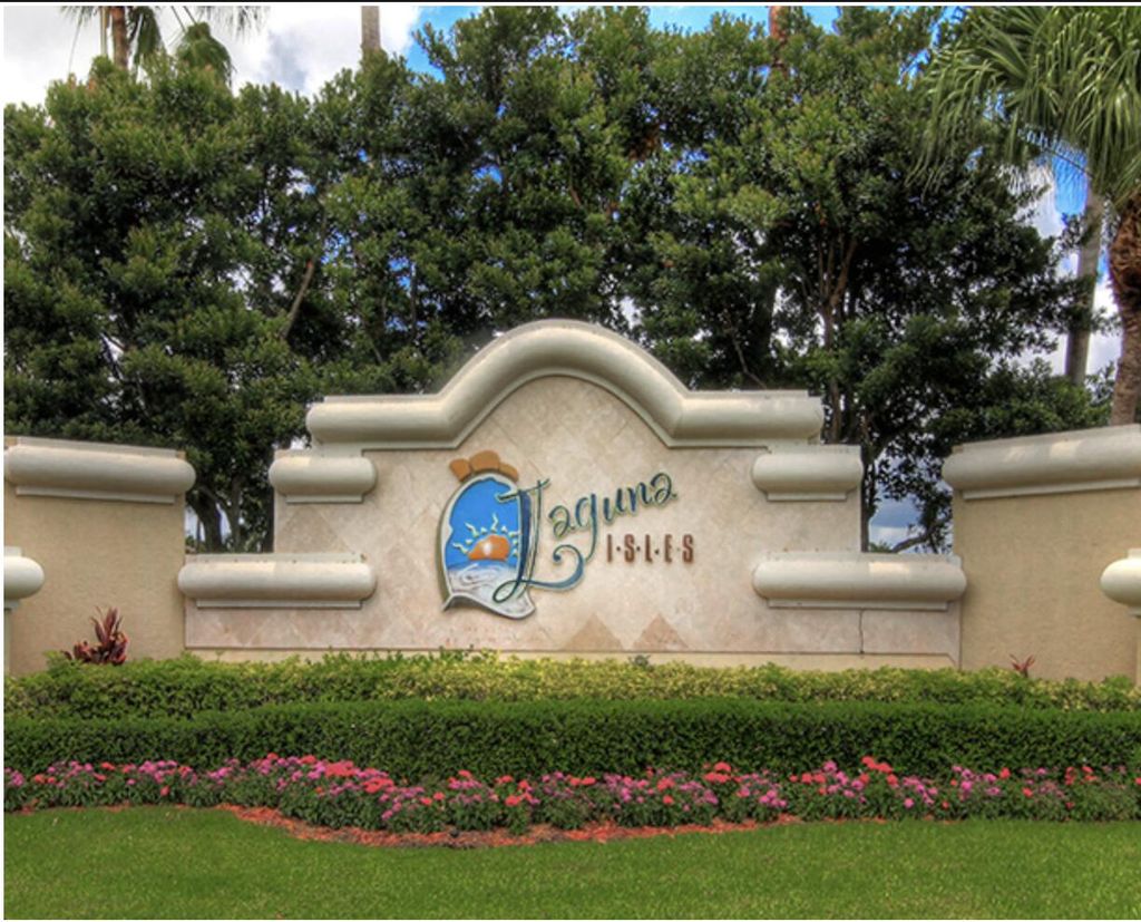 Photo of 6249 SW 194th Avenue, Pembroke Pines, FL 33332 (MLS # B26027889)