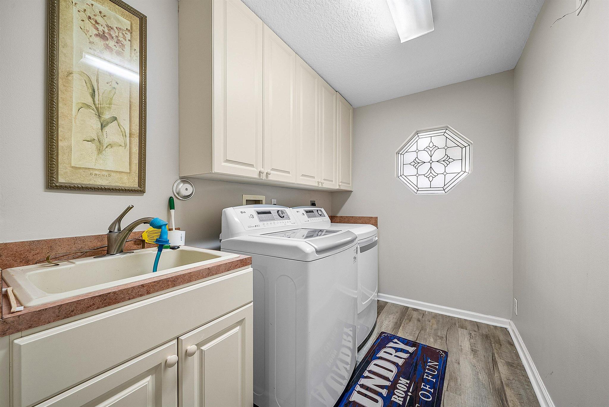 RIVER RIDGE - Residential