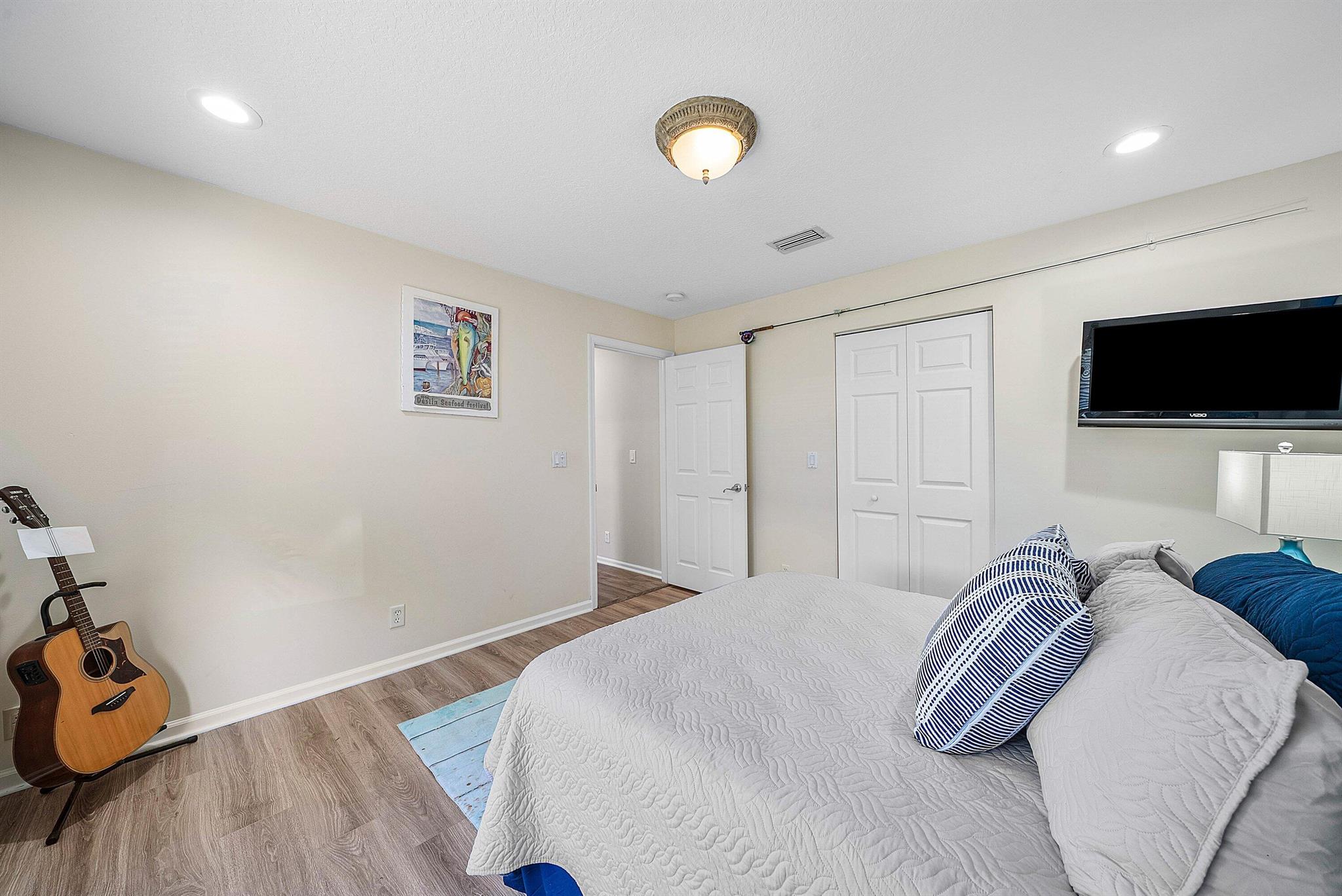 RIVER RIDGE - Residential