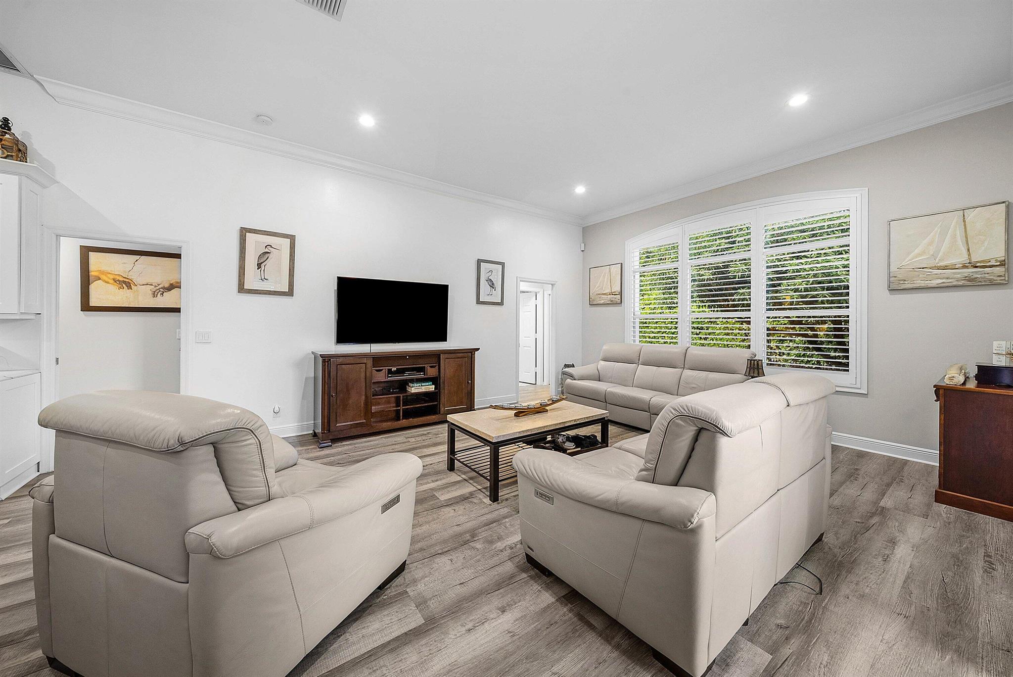 RIVER RIDGE - Residential