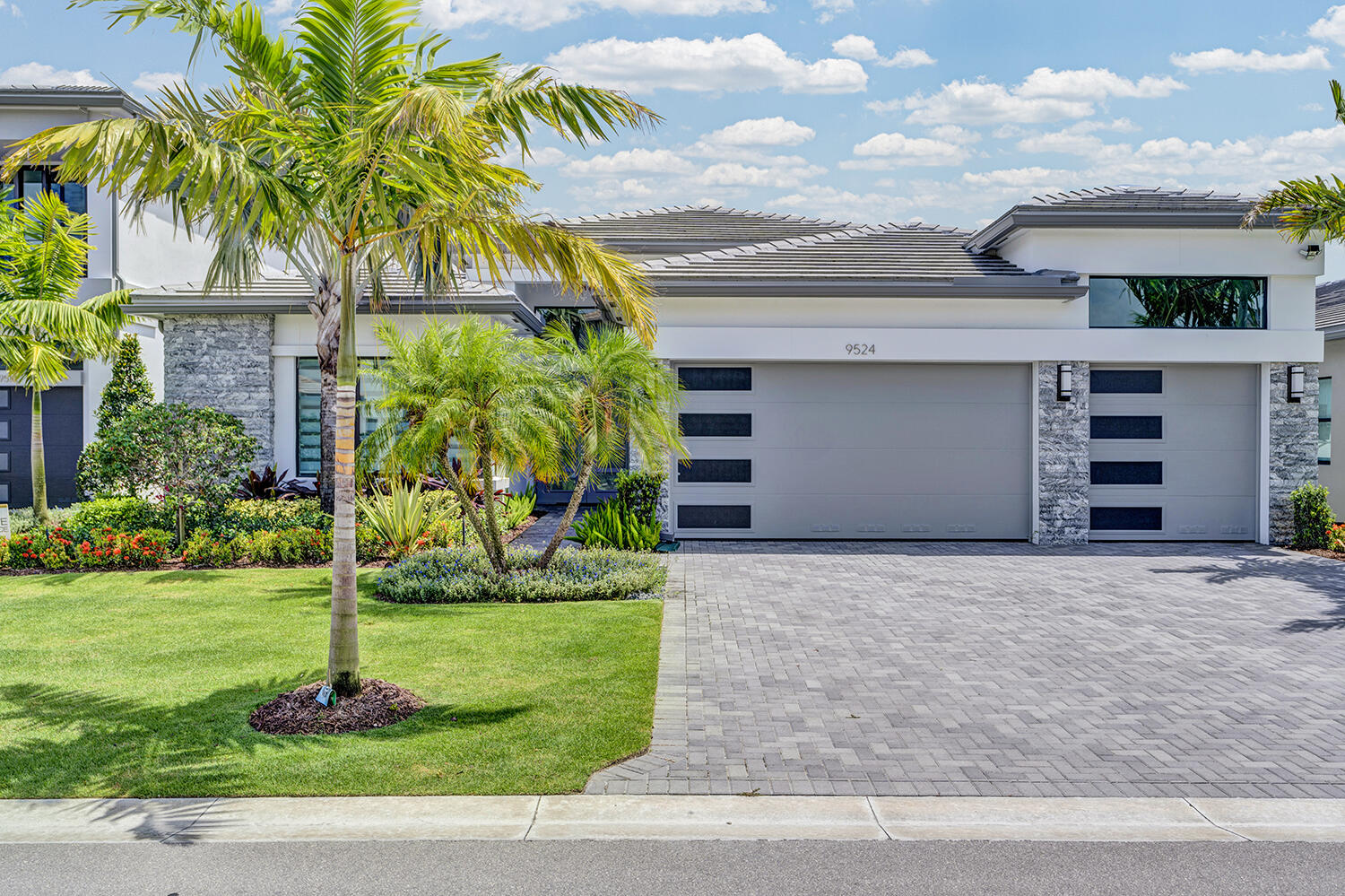View photos, virtual tours, details... 9524 Riverside Park Drive