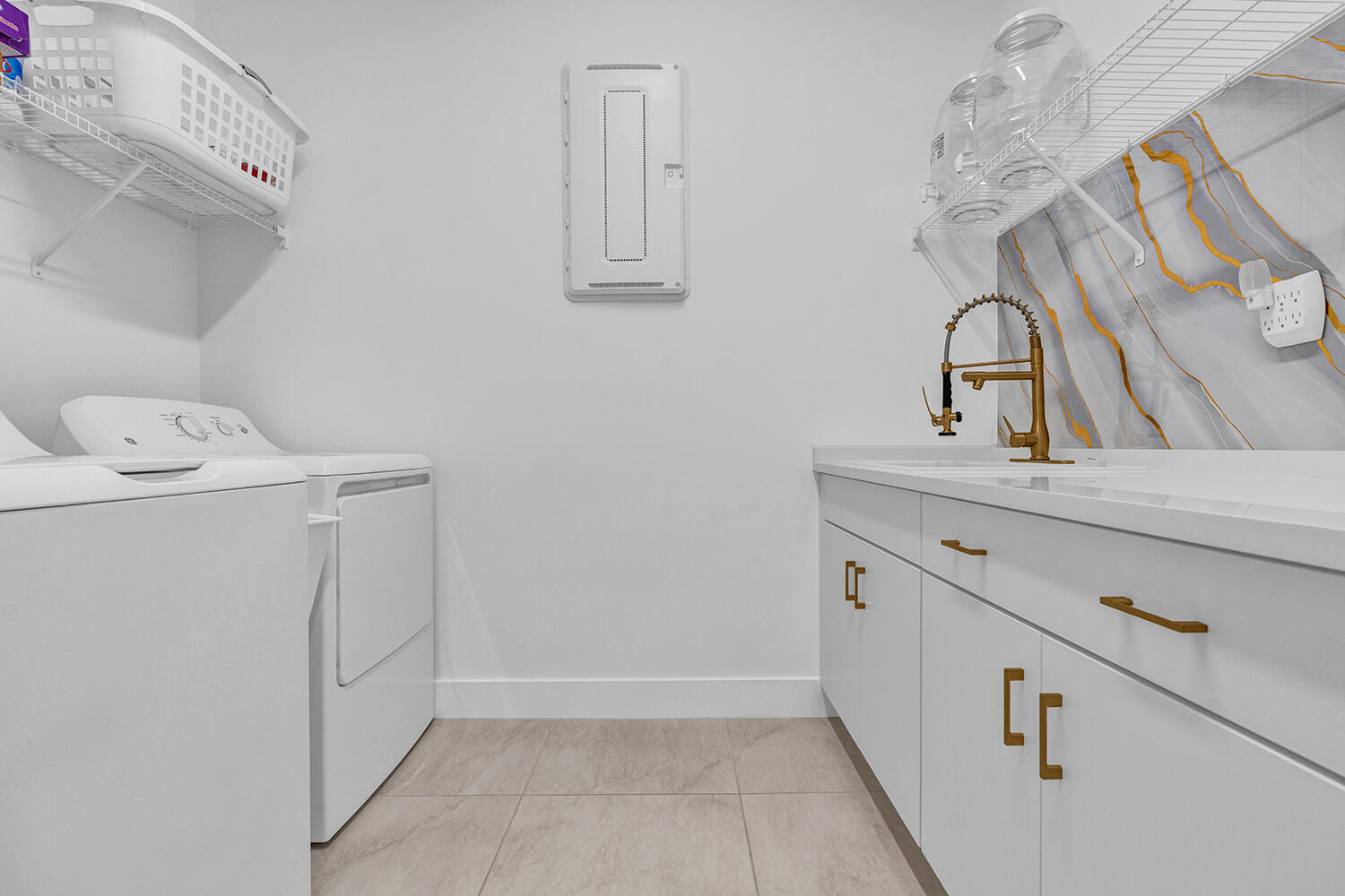 JOHNS WEST PUD - Residential Lease