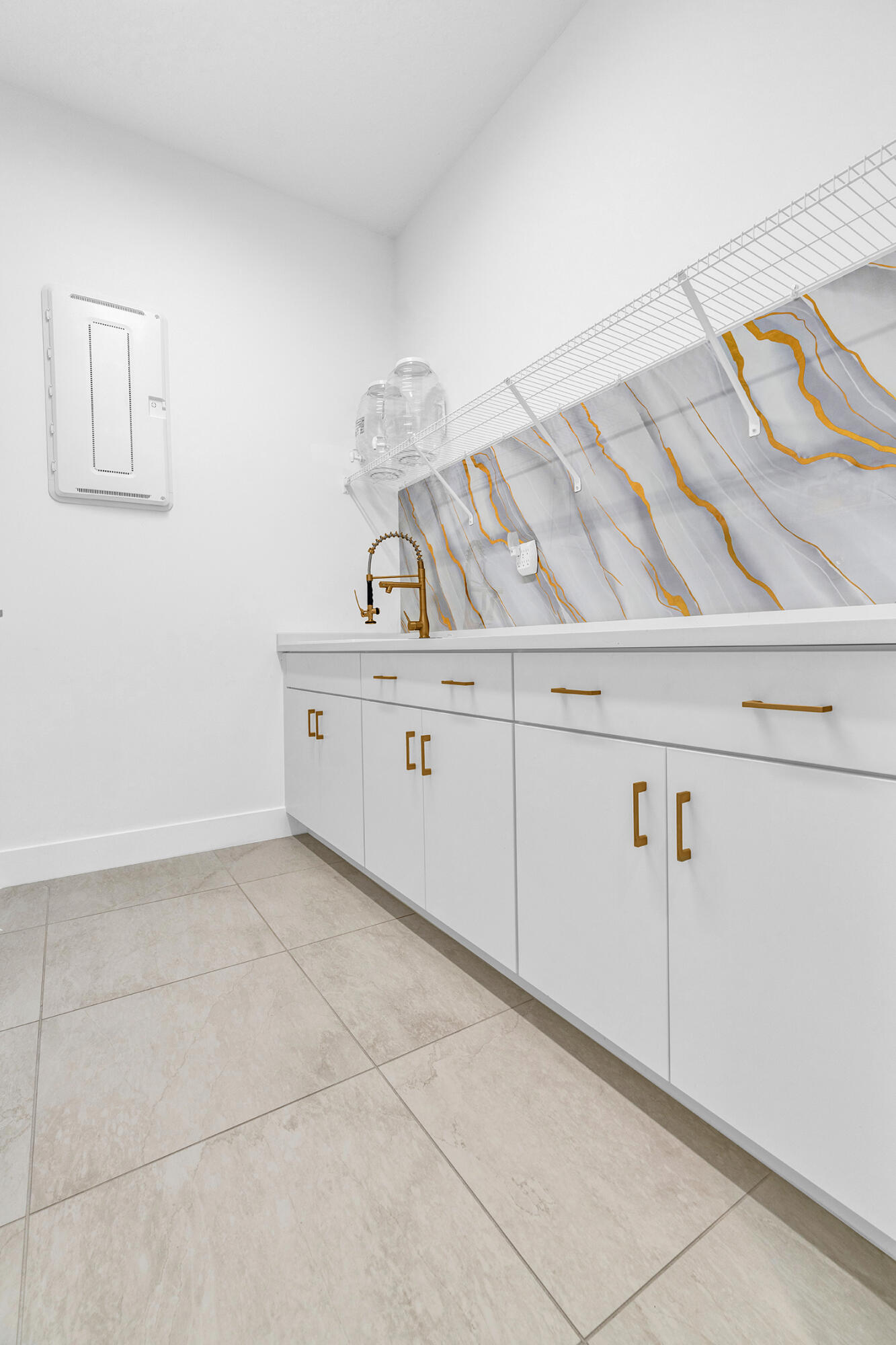 JOHNS WEST PUD - Residential Lease