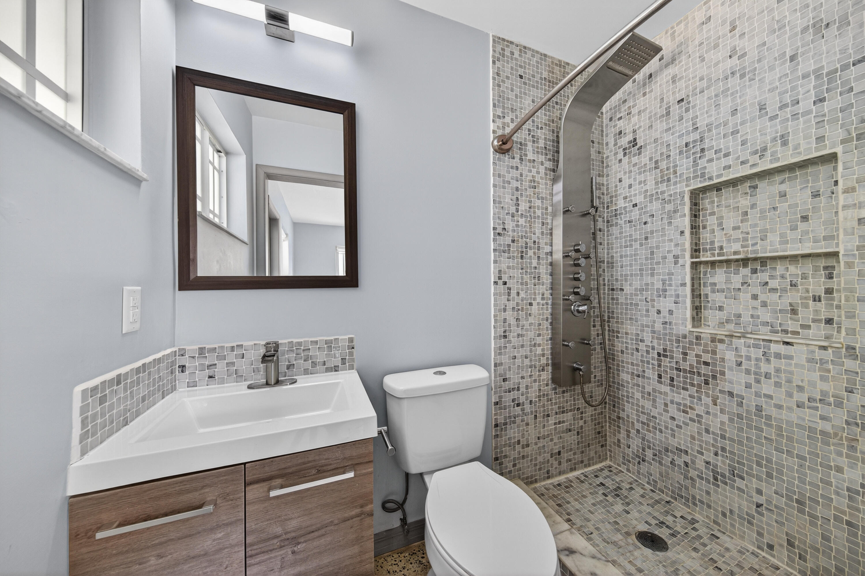 JENADA VILLAS - Residential