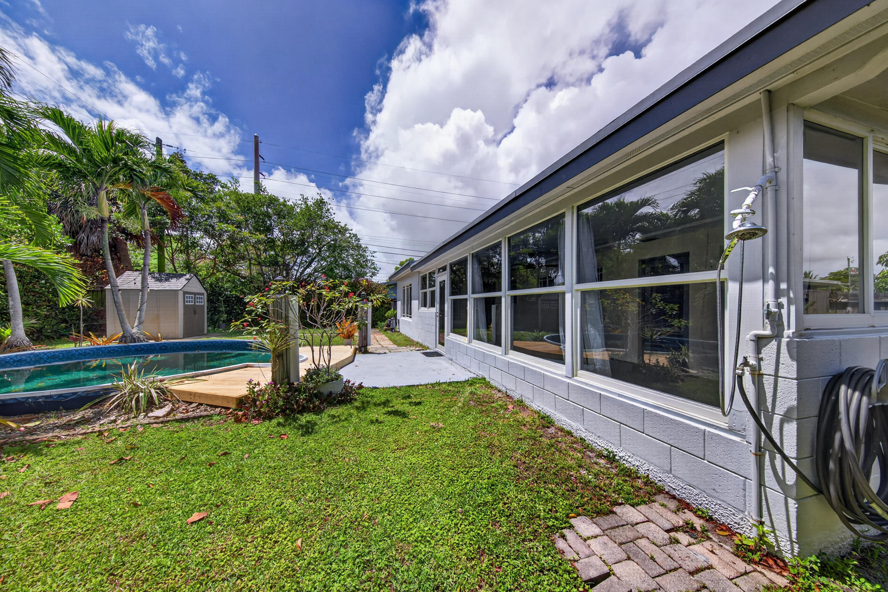 JENADA VILLAS - Residential