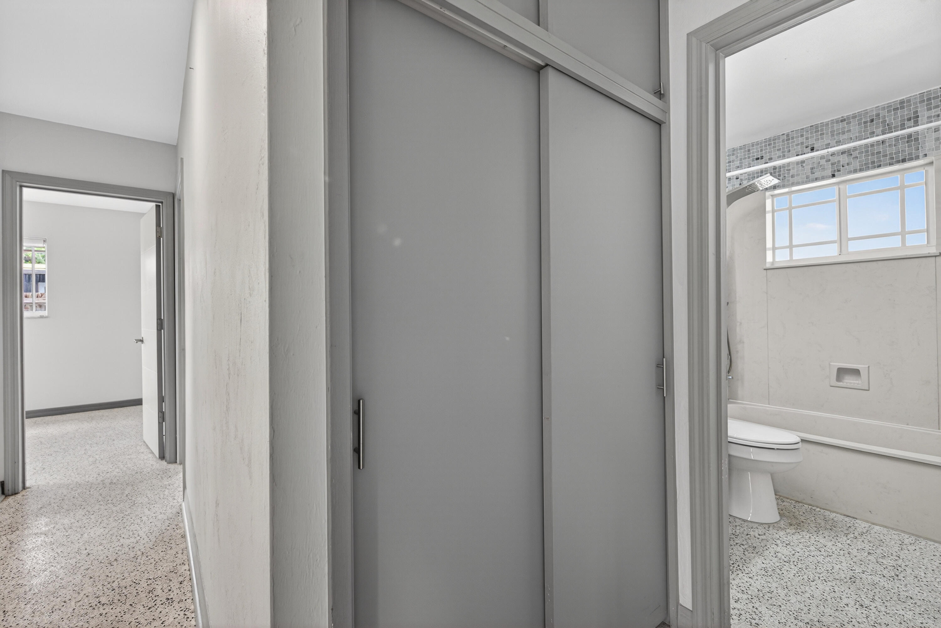 JENADA VILLAS - Residential