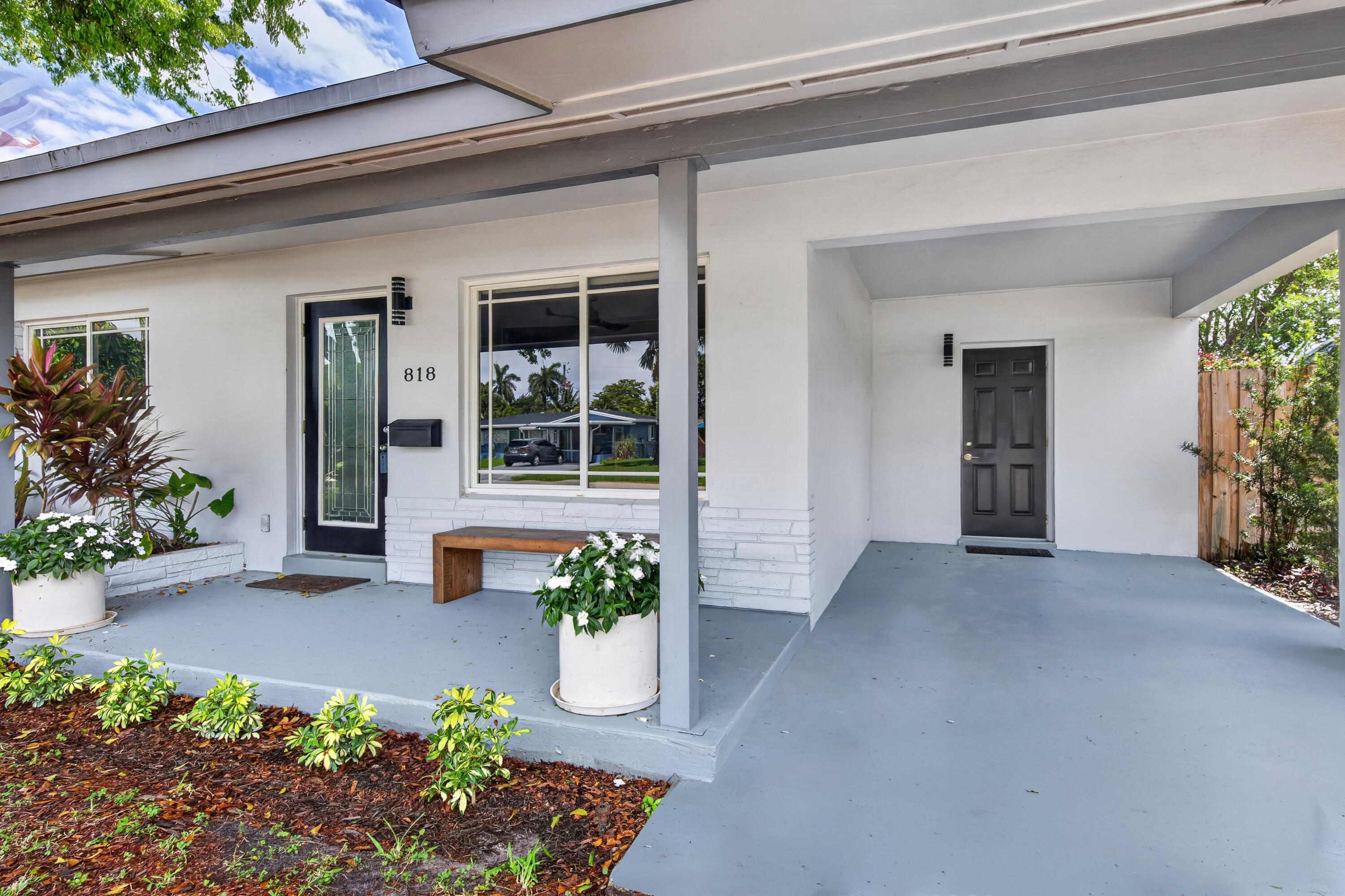 JENADA VILLAS - Residential