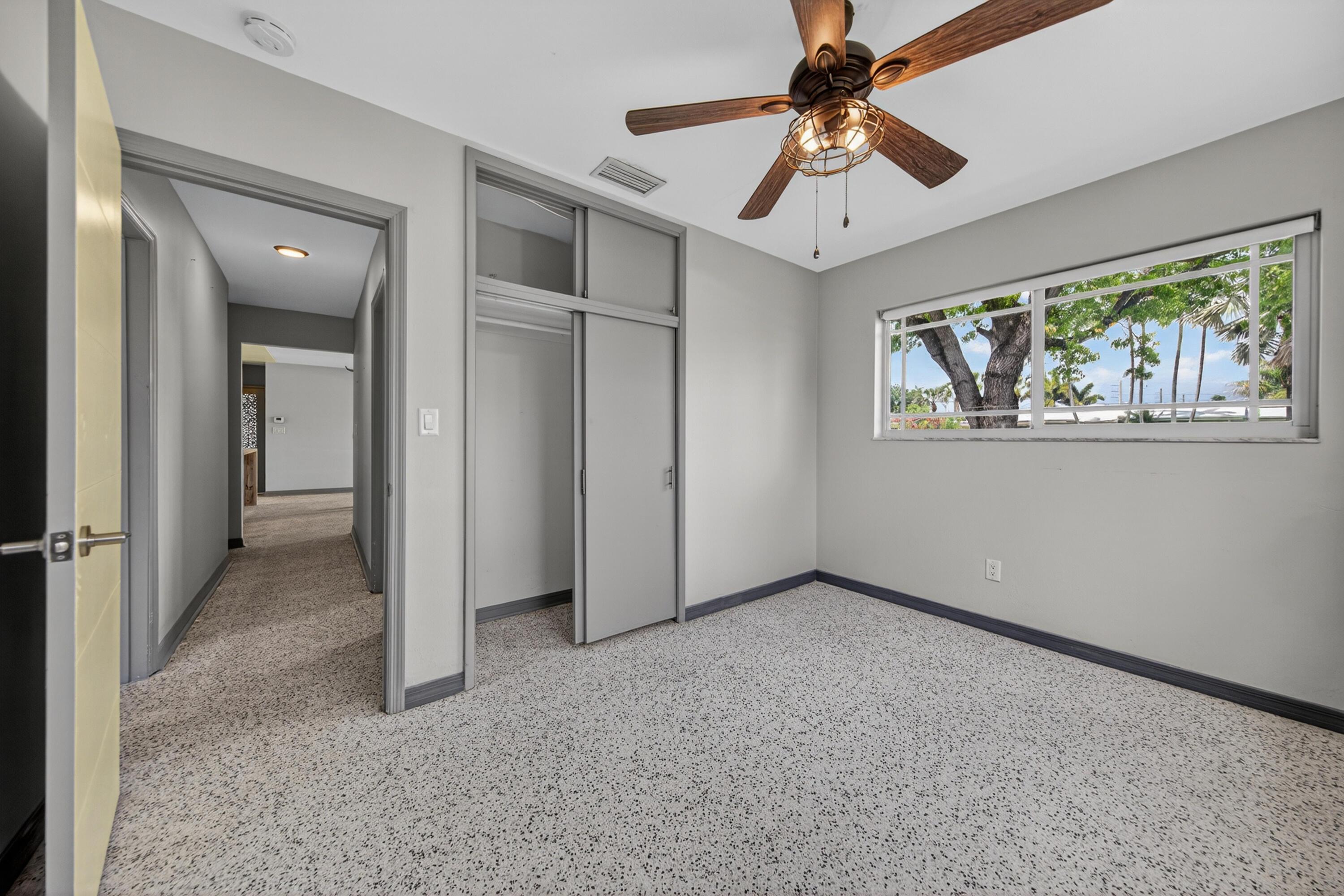 JENADA VILLAS - Residential