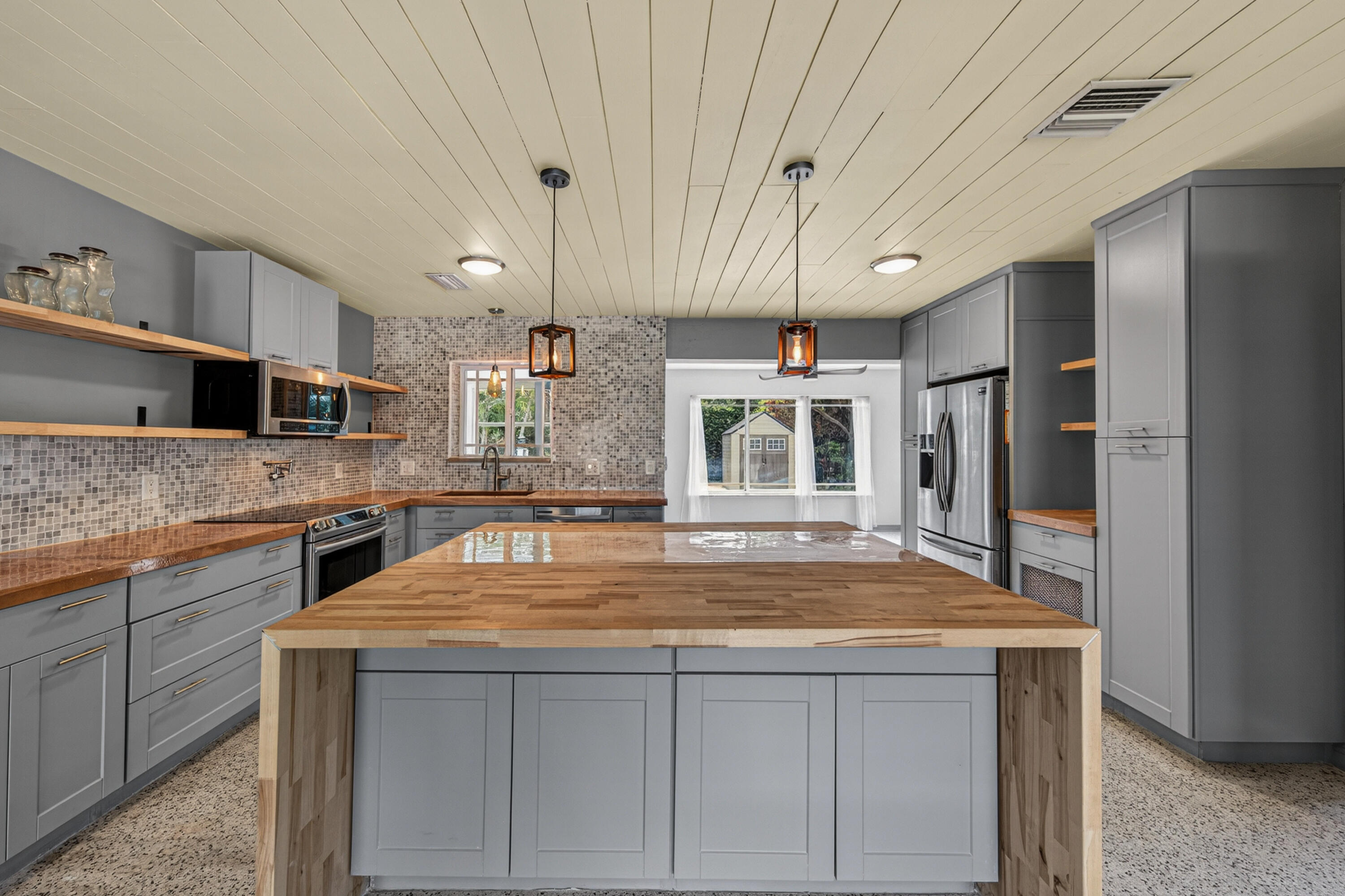 JENADA VILLAS - Residential