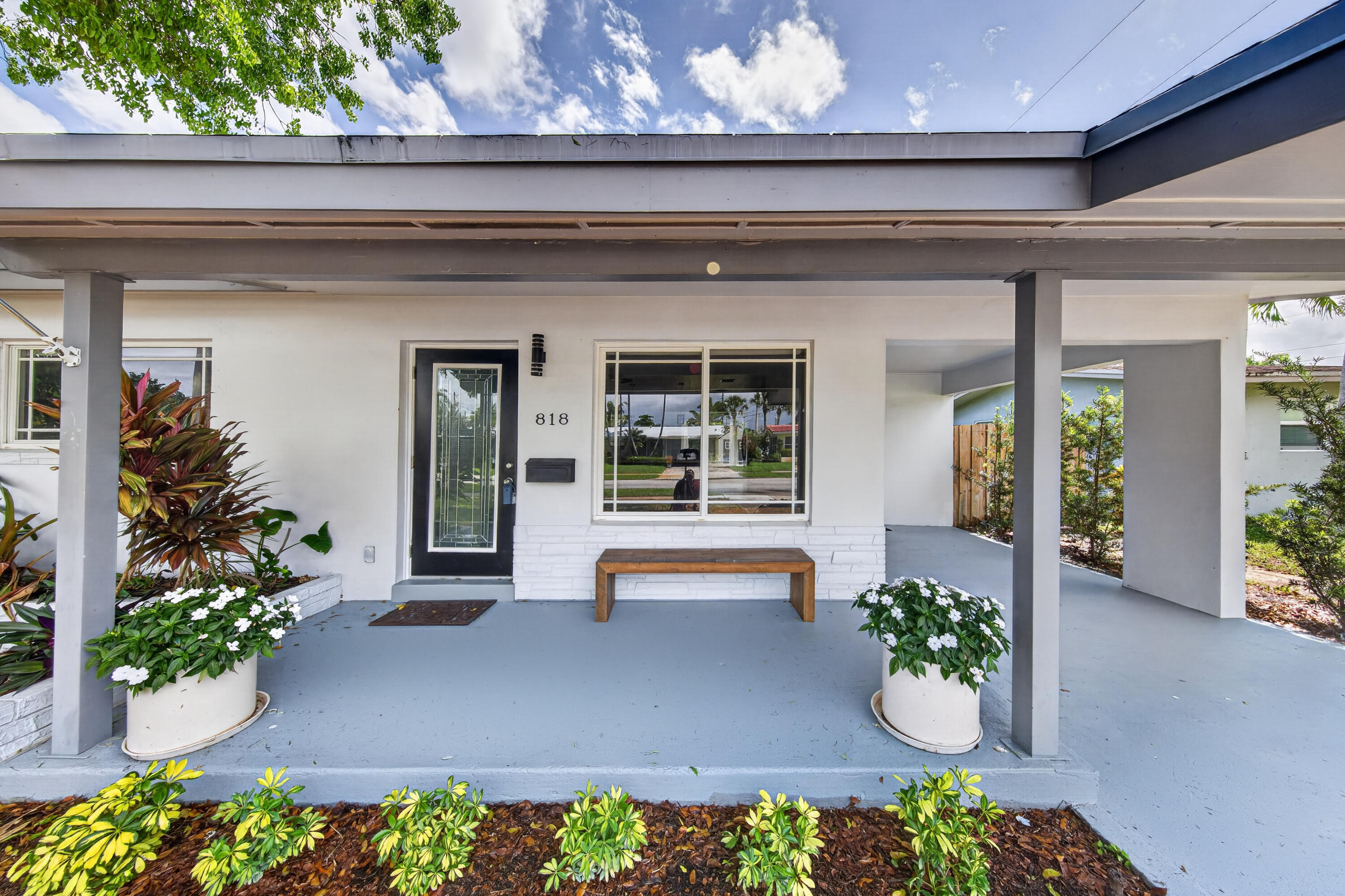 JENADA VILLAS - Residential