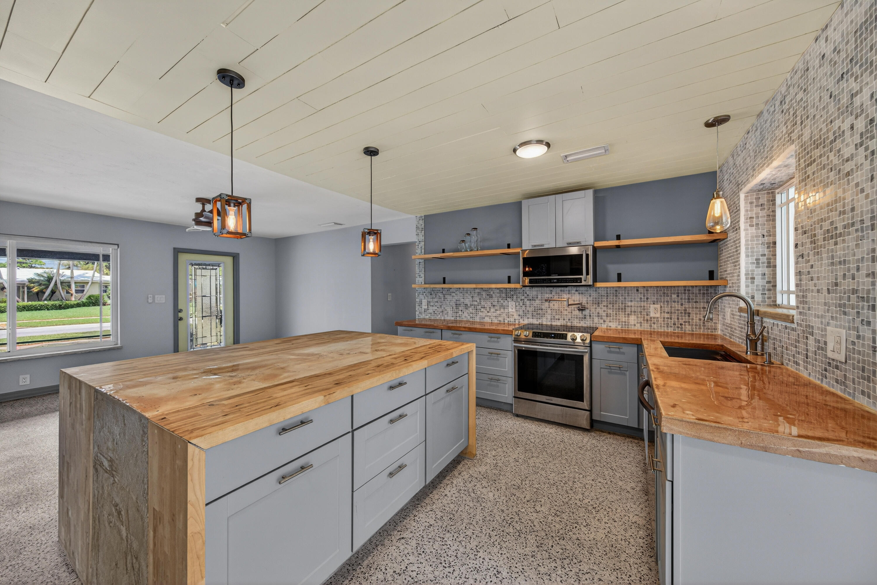 JENADA VILLAS - Residential