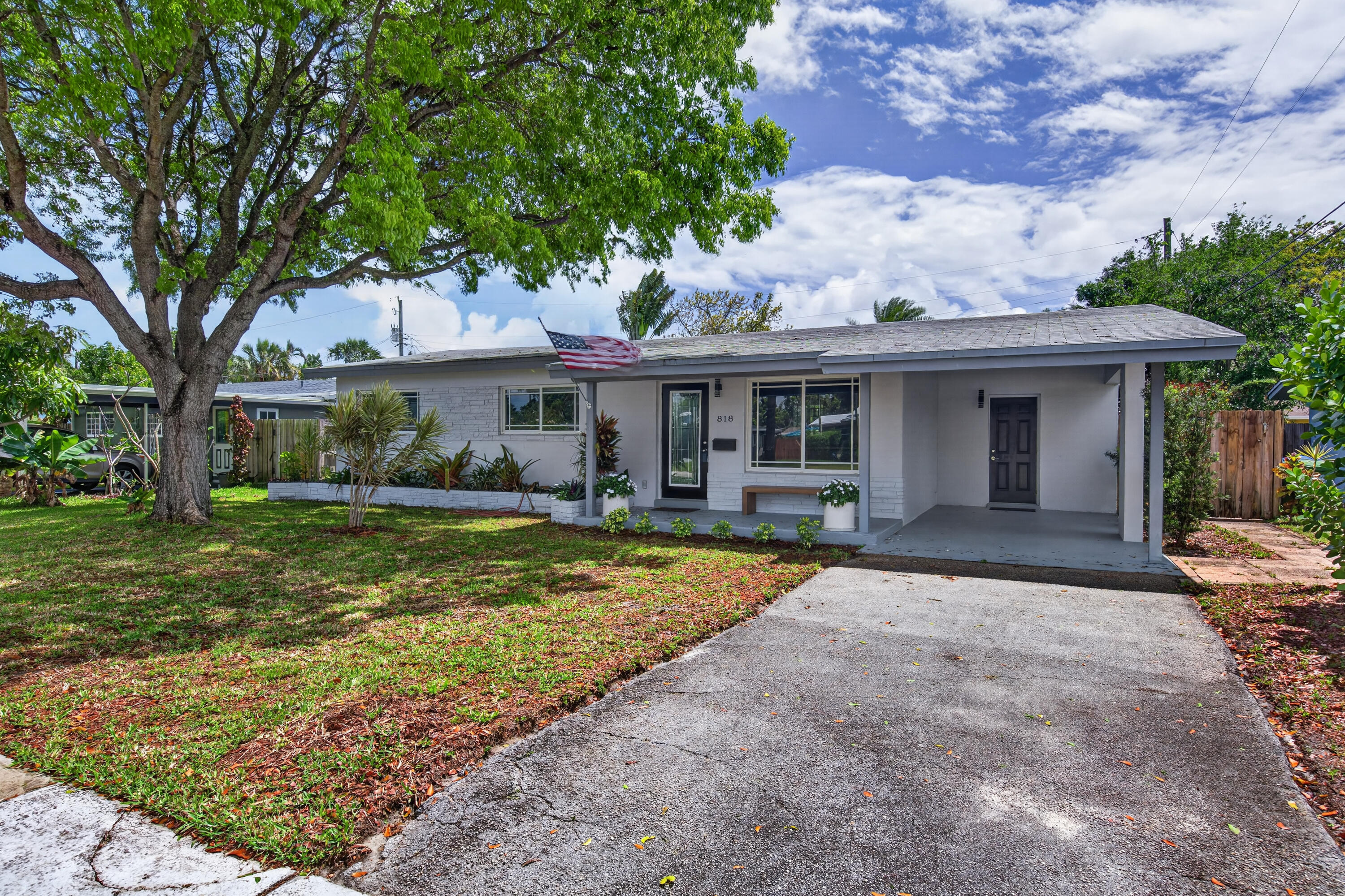 JENADA VILLAS - Residential