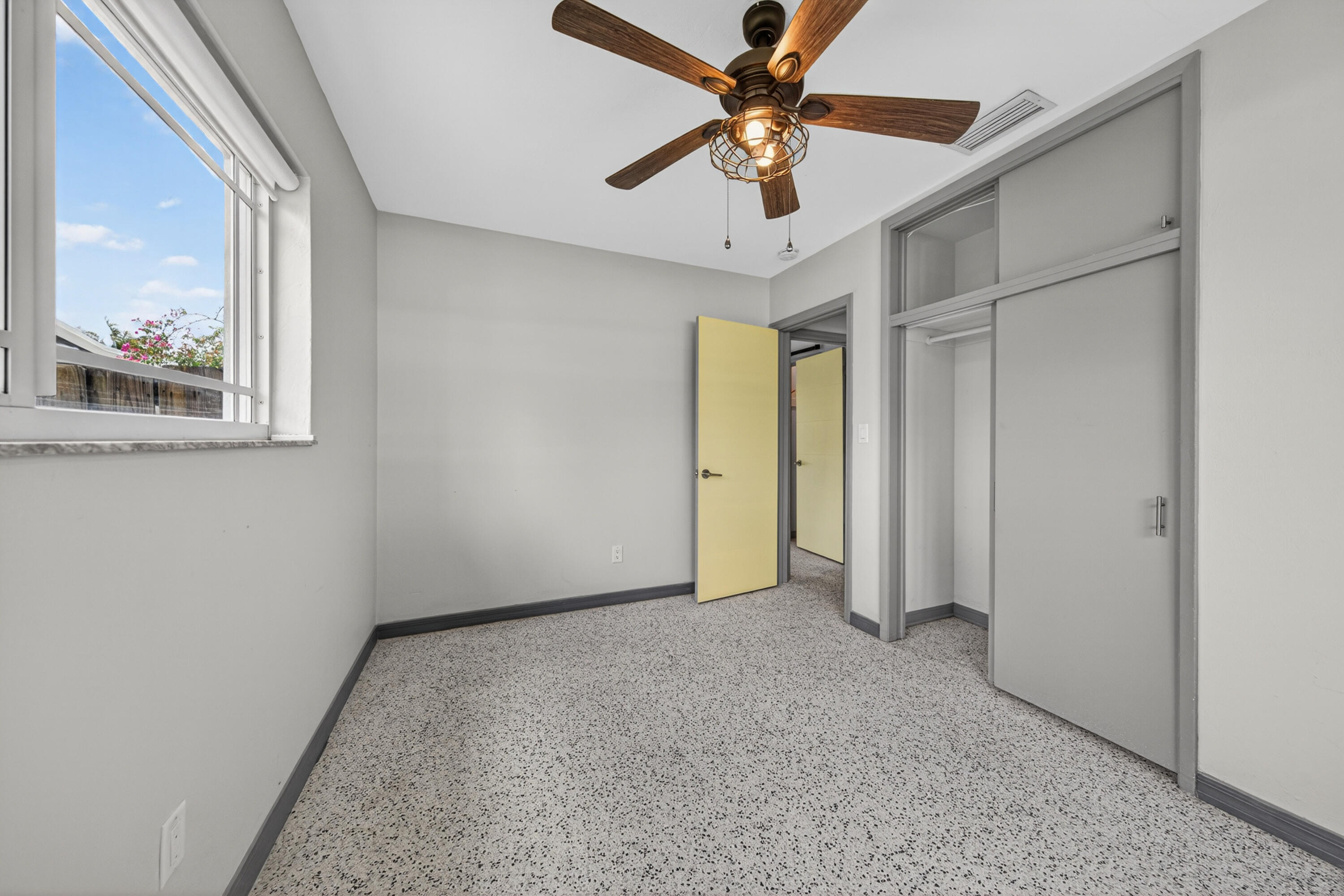 JENADA VILLAS - Residential