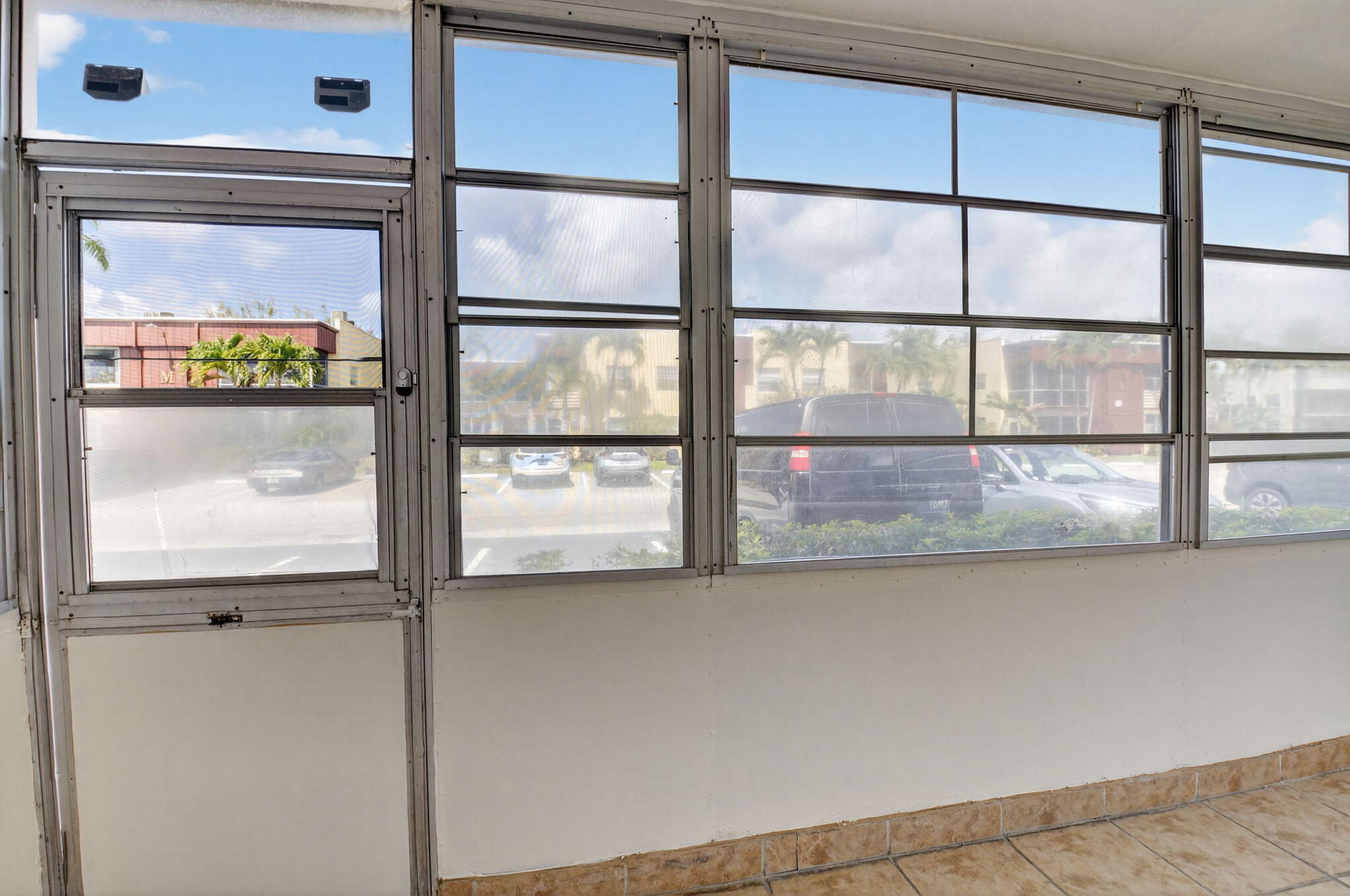 KINGS POINT FLANDERS CONDOS - Residential