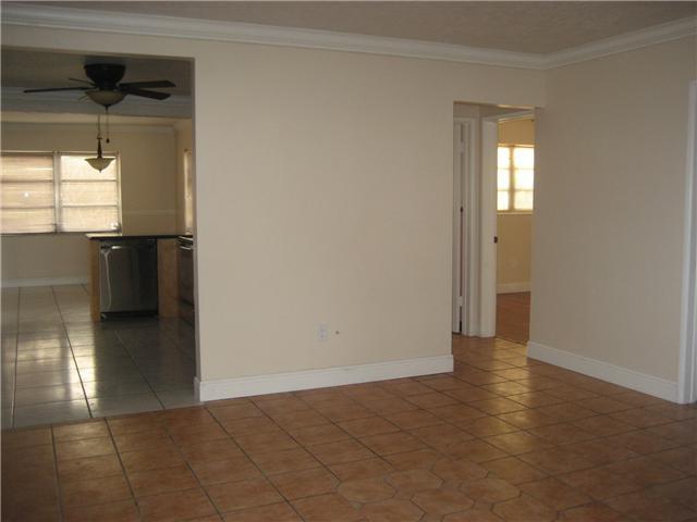 Garden Acres 42-17 B - Residential Lease