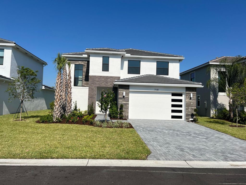 Photo of 7181 Villamar Way, Lake Worth, FL 33463 (MLS # R11079455)