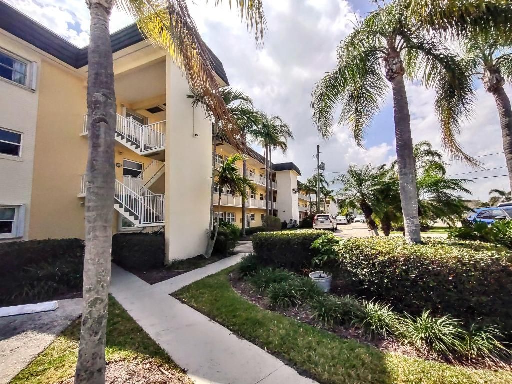 Photo of 1351 Bayshore Drive #106, Fort Pierce, FL 34949 (MLS # R10906023)