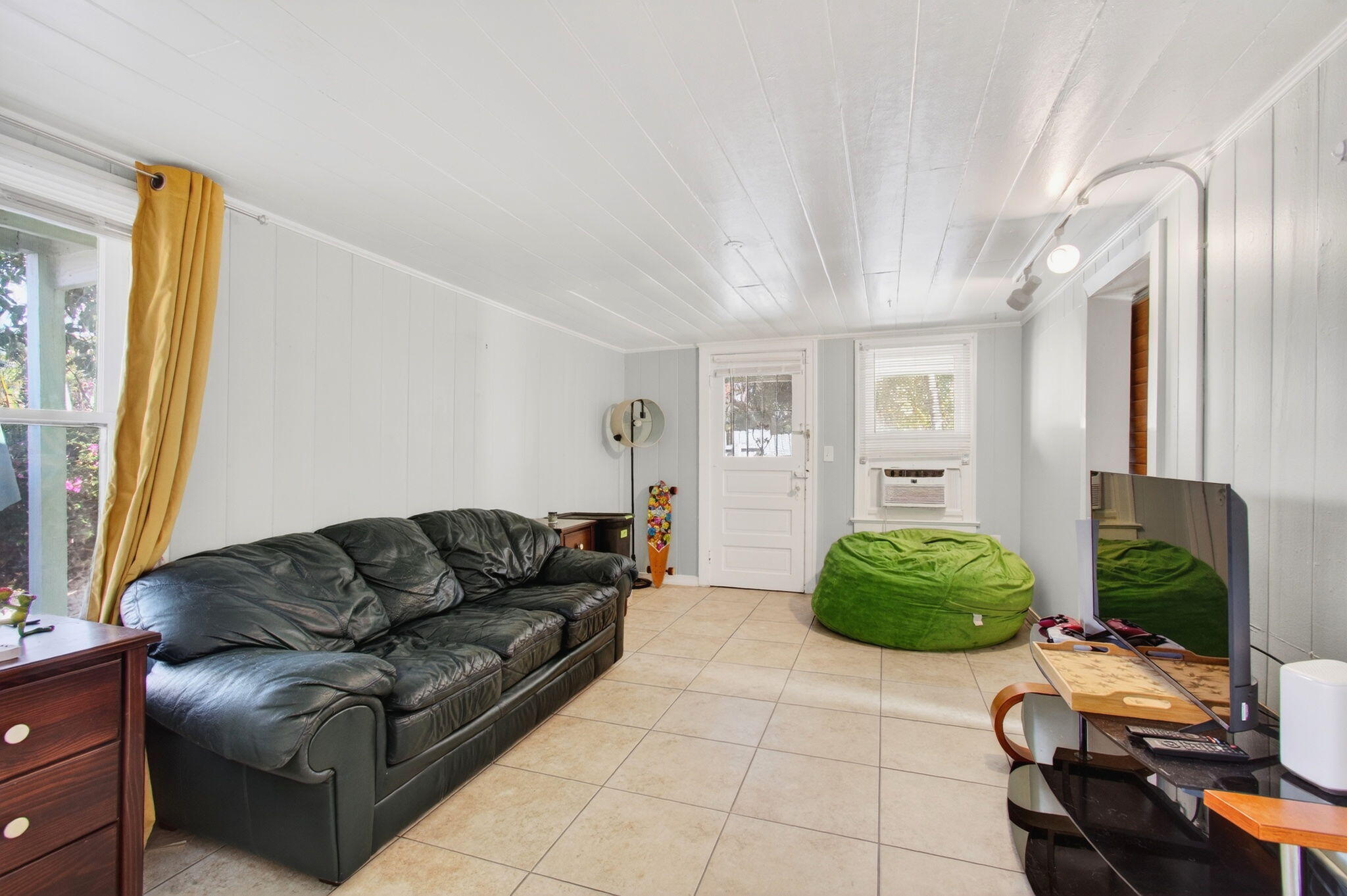 LAKE WORTH TOWN OF - Residential Income