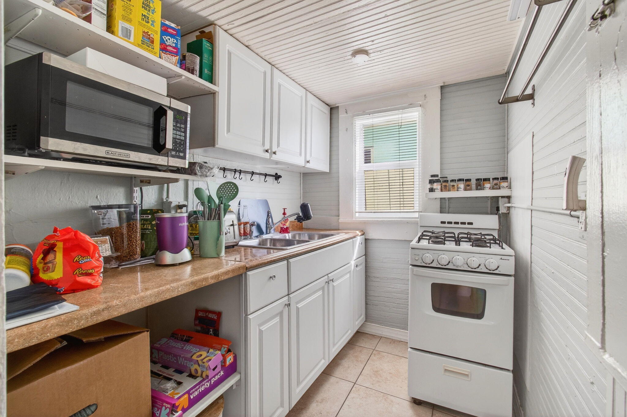 LAKE WORTH TOWN OF - Residential Income