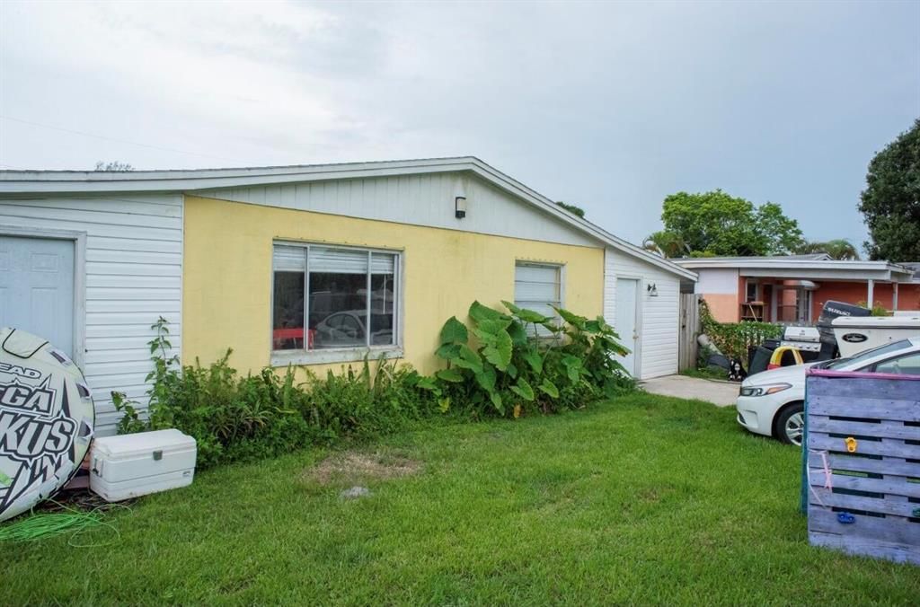 Photo of 2401 Barbara Avenue, Fort Pierce, FL 34982 (MLS # R10734598)