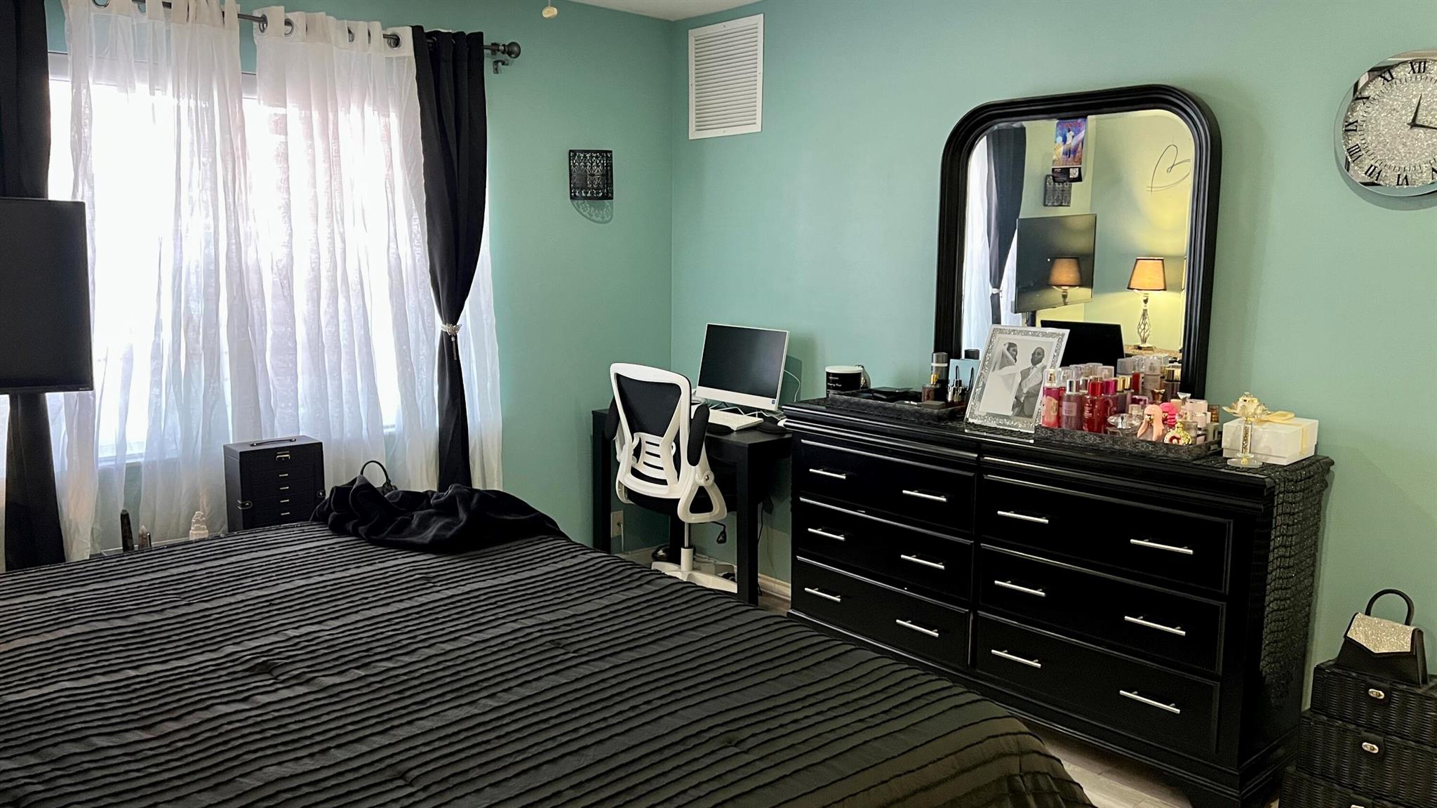 Cypress Park Condo - Residential