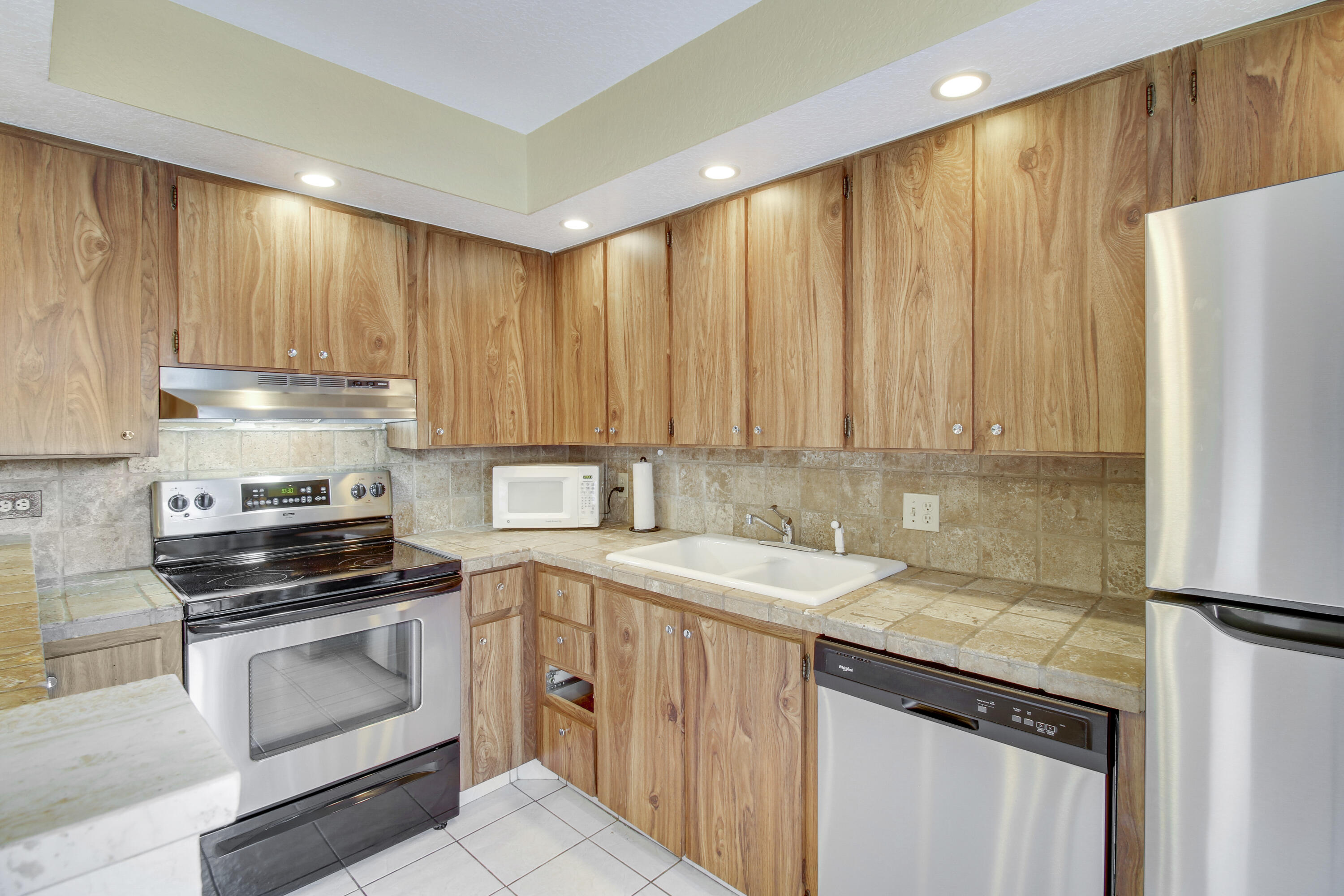 TEQUESTA HILLS CONDO - Residential