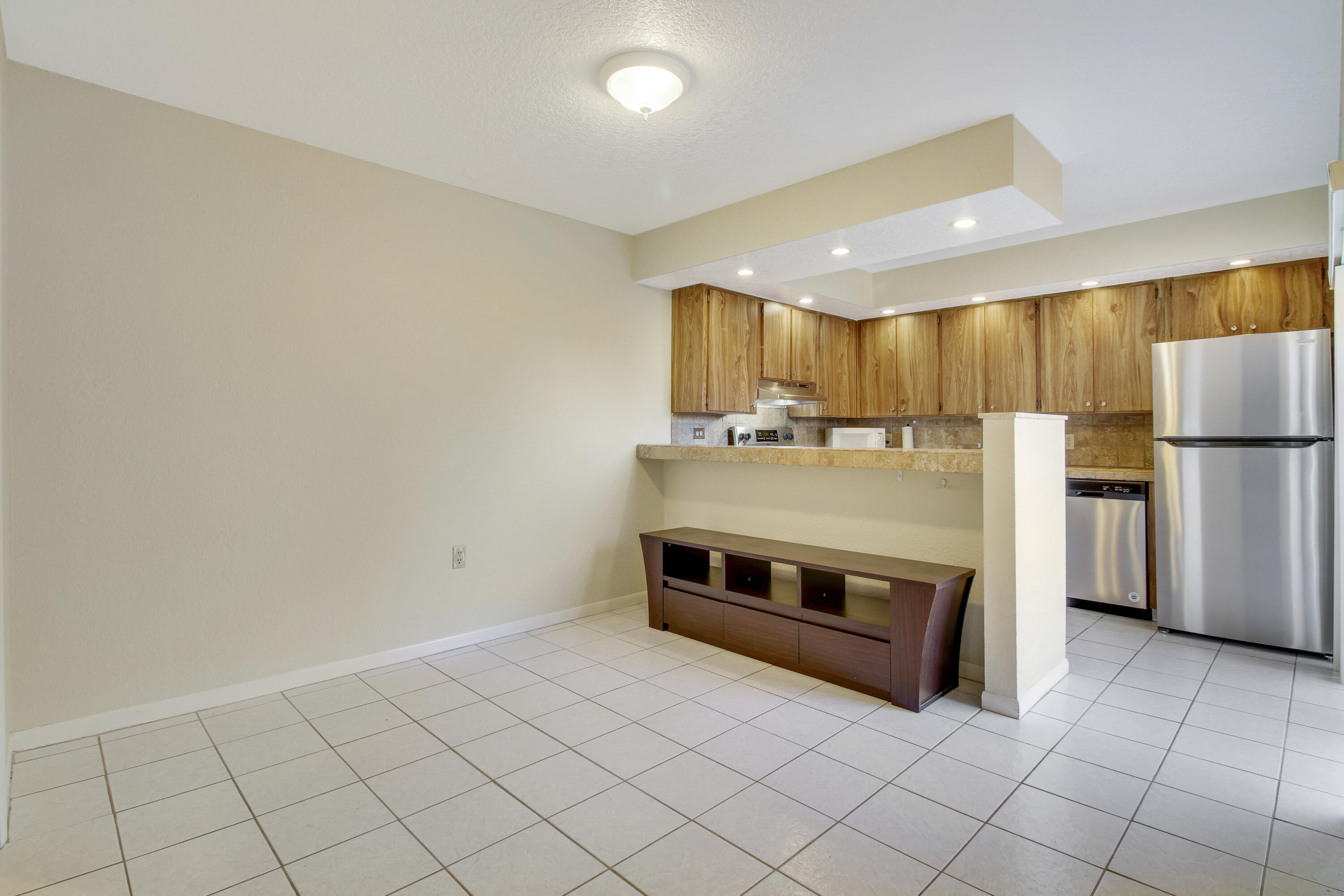 TEQUESTA HILLS CONDO - Residential