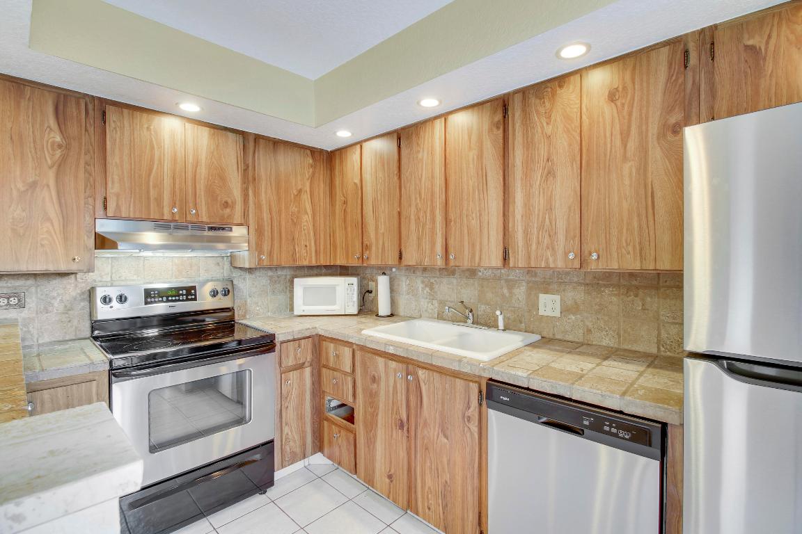 TEQUESTA HILLS CONDO - Residential