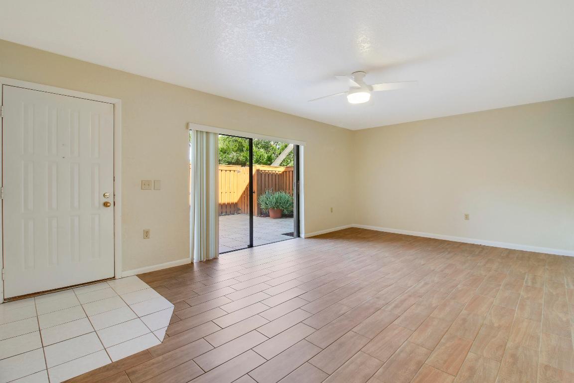 TEQUESTA HILLS CONDO - Residential