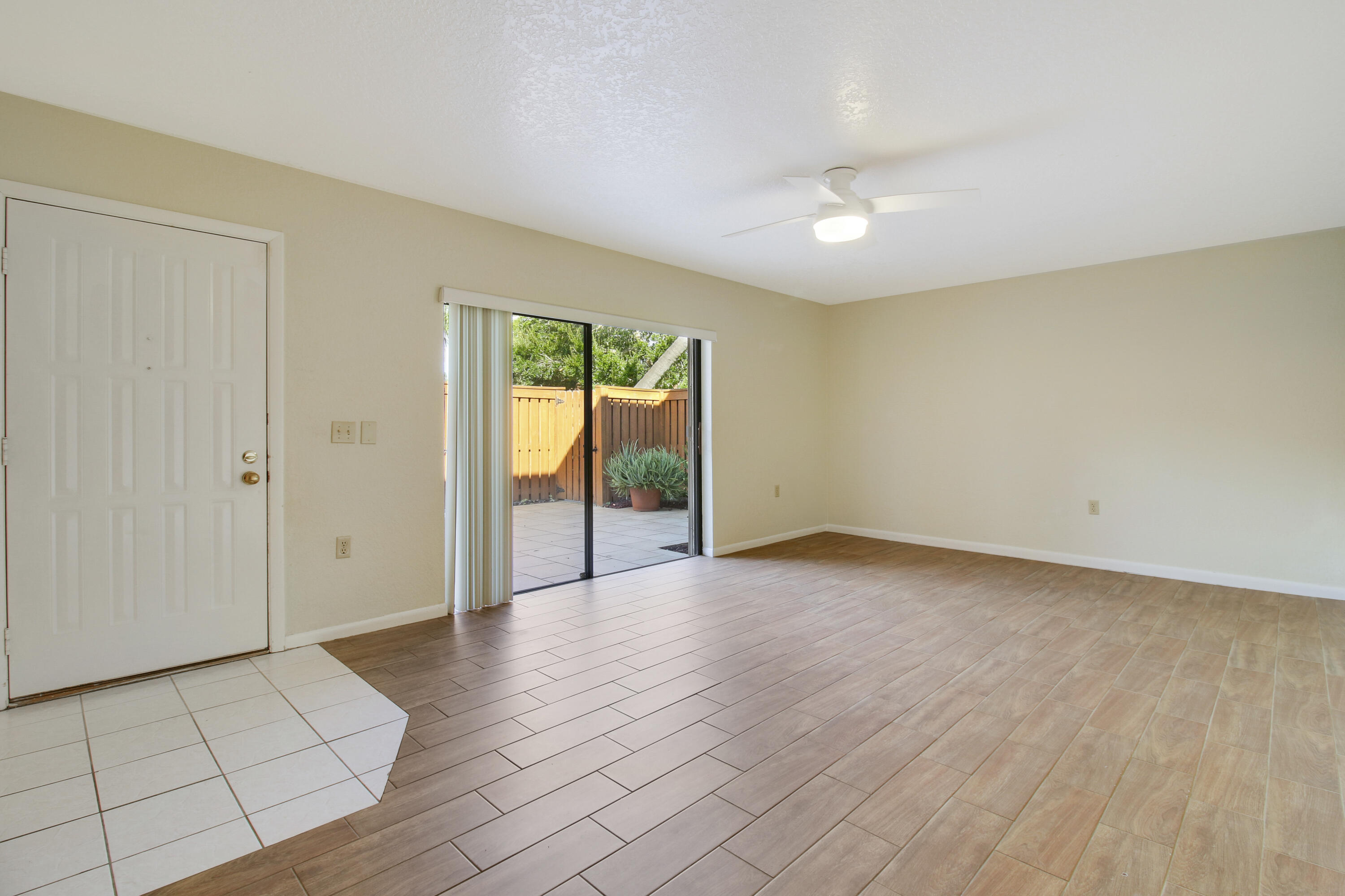 TEQUESTA HILLS CONDO - Residential