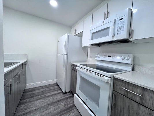 1196 NW 40TH AVE # 88-102, LAUDERHILL, FL 33313 - Image b6faf74ed61de04dc22b9c0270bc8a9e/4112980816