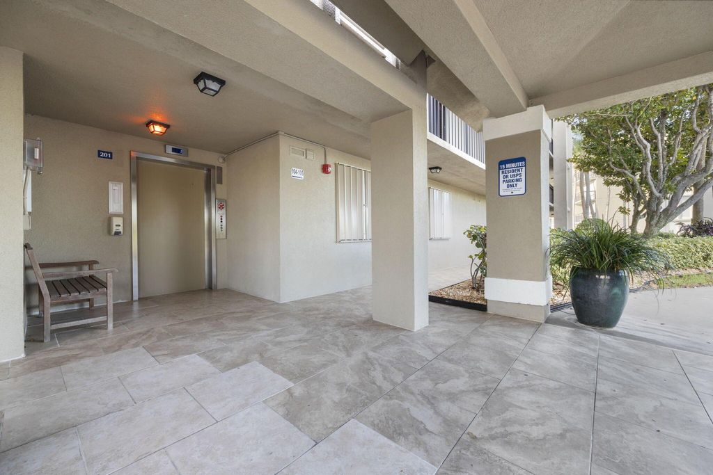 Photo of 201 S Seas Drive #404, Jupiter, FL 33477 (MLS # R11039713)