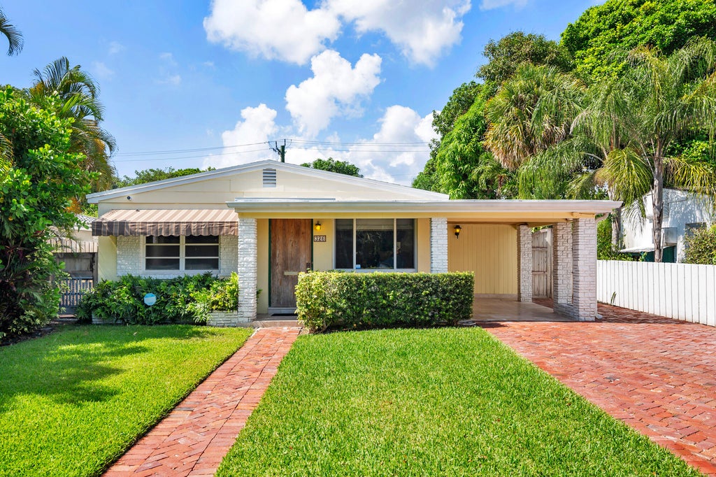 Photo of 326 Marlborough Place, West Palm Beach, FL 33405 (MLS # B26045885)