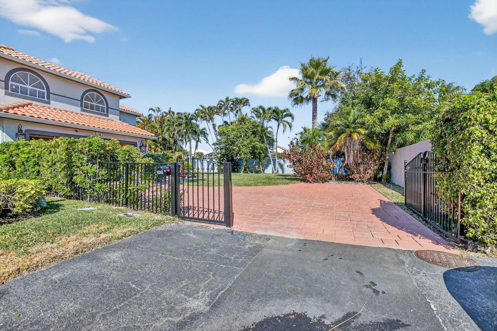 Photo of 9048 Villa Portofino Circle, Boca Raton, FL 33496 (MLS # R11161758)