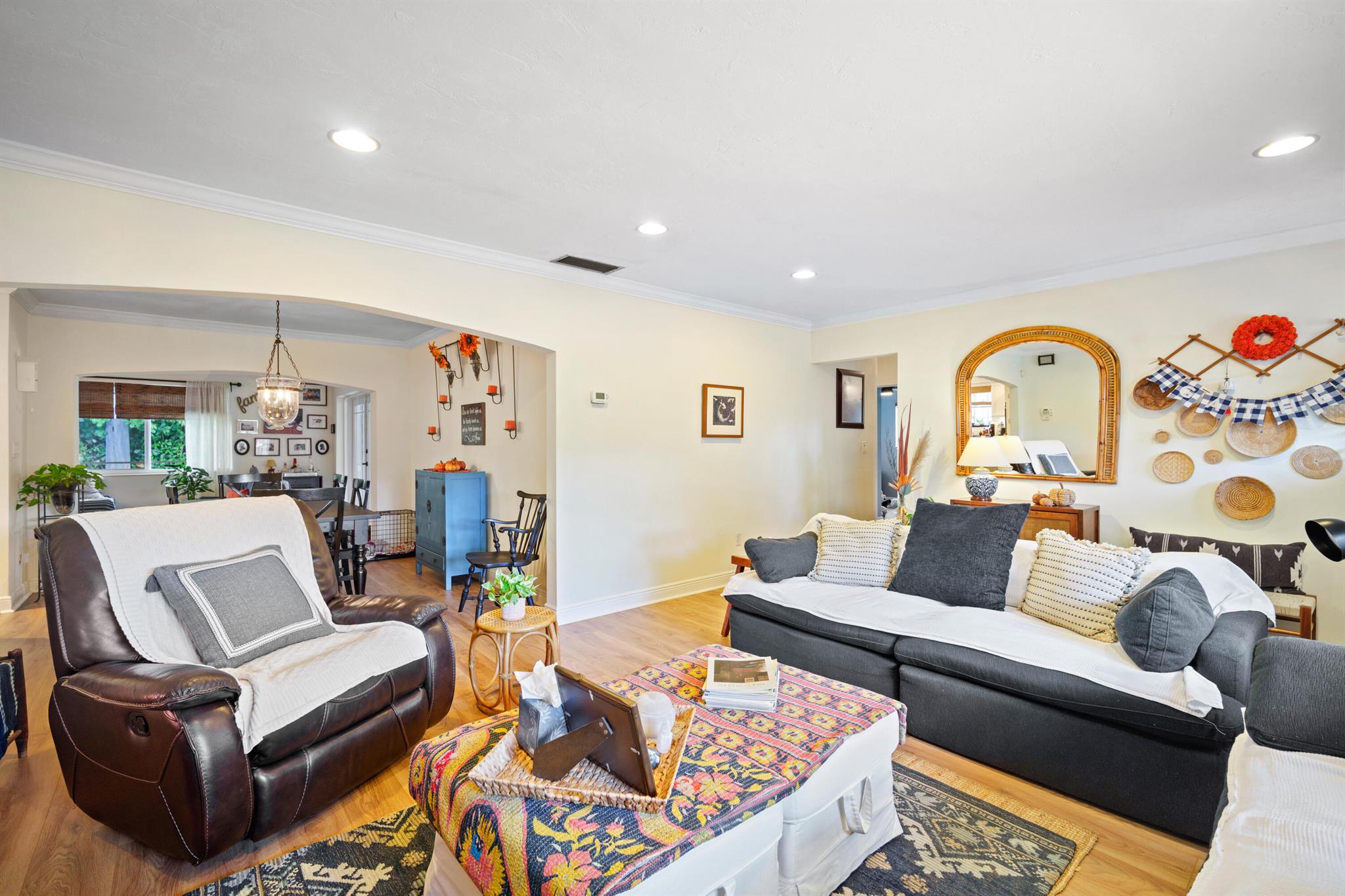 PEMBROKE LAKES SEC 1 - Residential