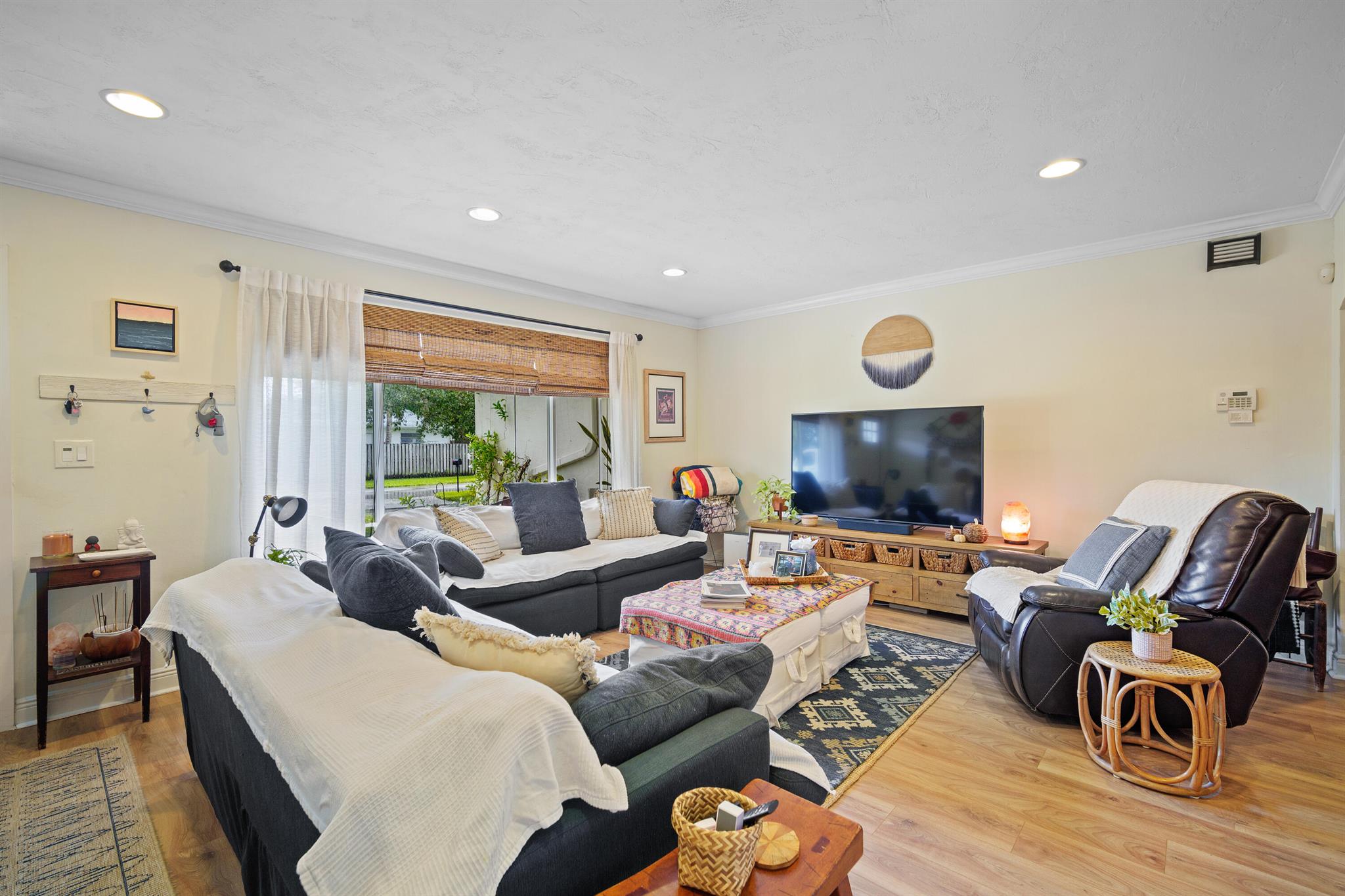 PEMBROKE LAKES SEC 1 - Residential