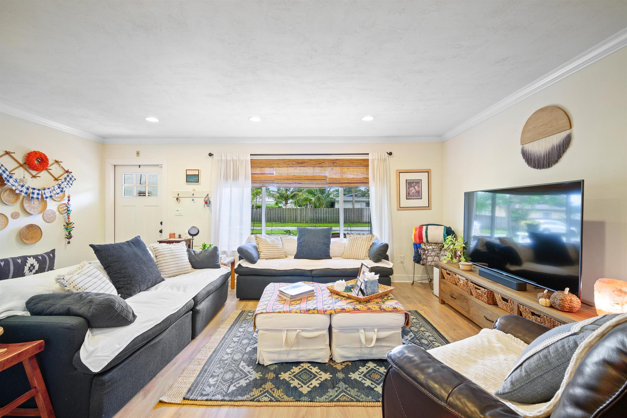 PEMBROKE LAKES SEC 1 - Residential