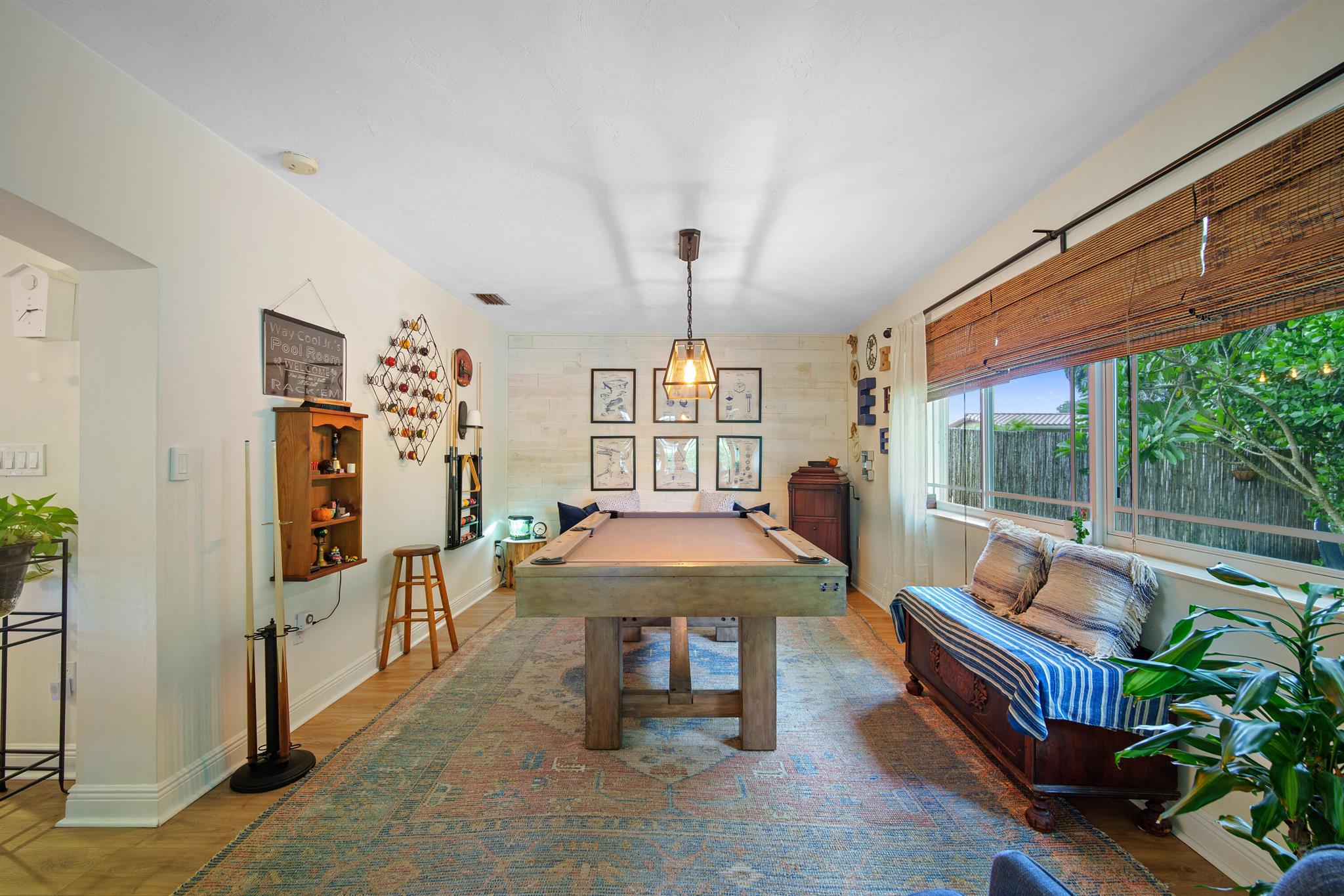 PEMBROKE LAKES SEC 1 - Residential